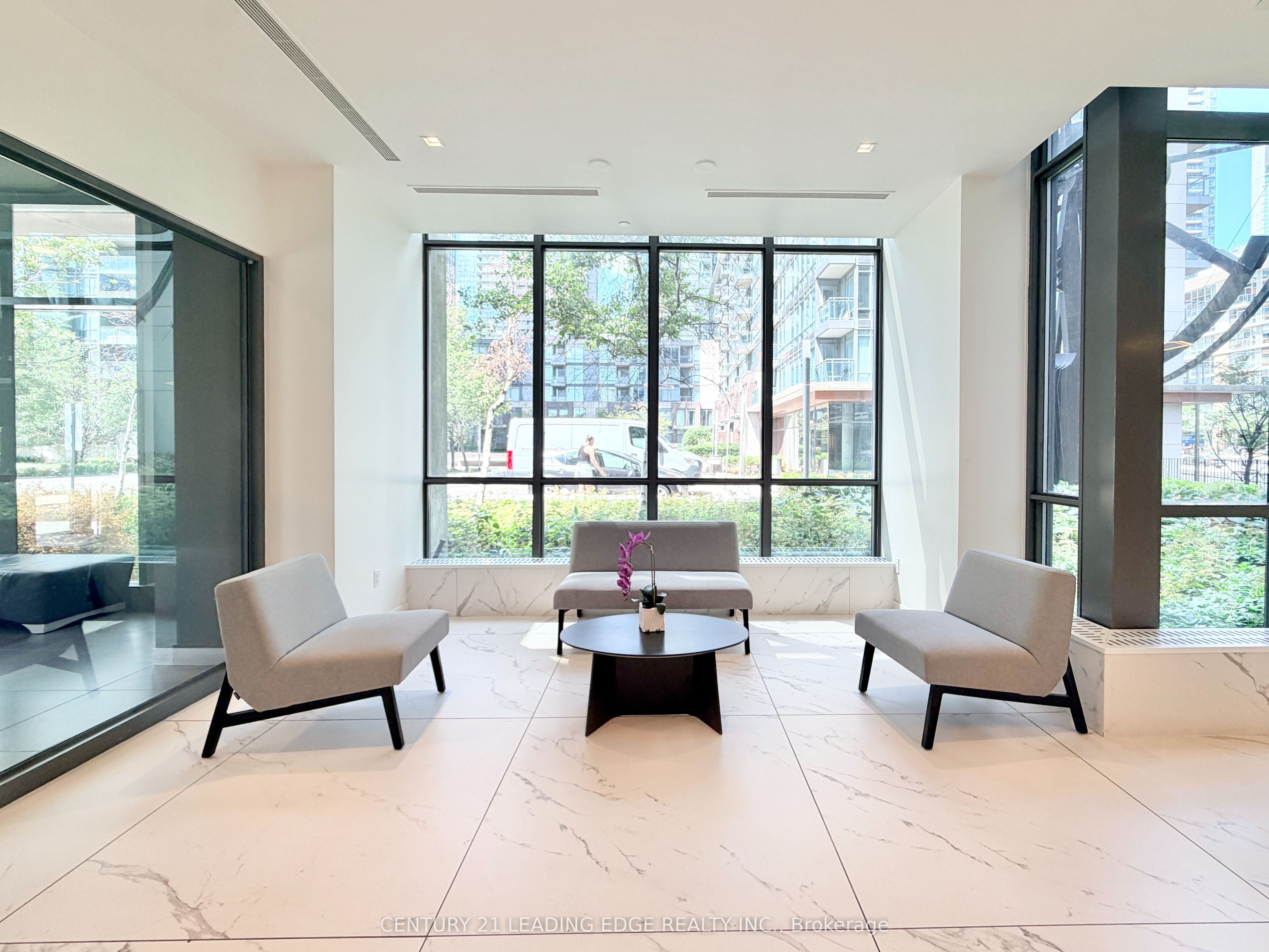 11 Brunel Court 1501, Toronto, ON M5V 3Y3 photo 3
