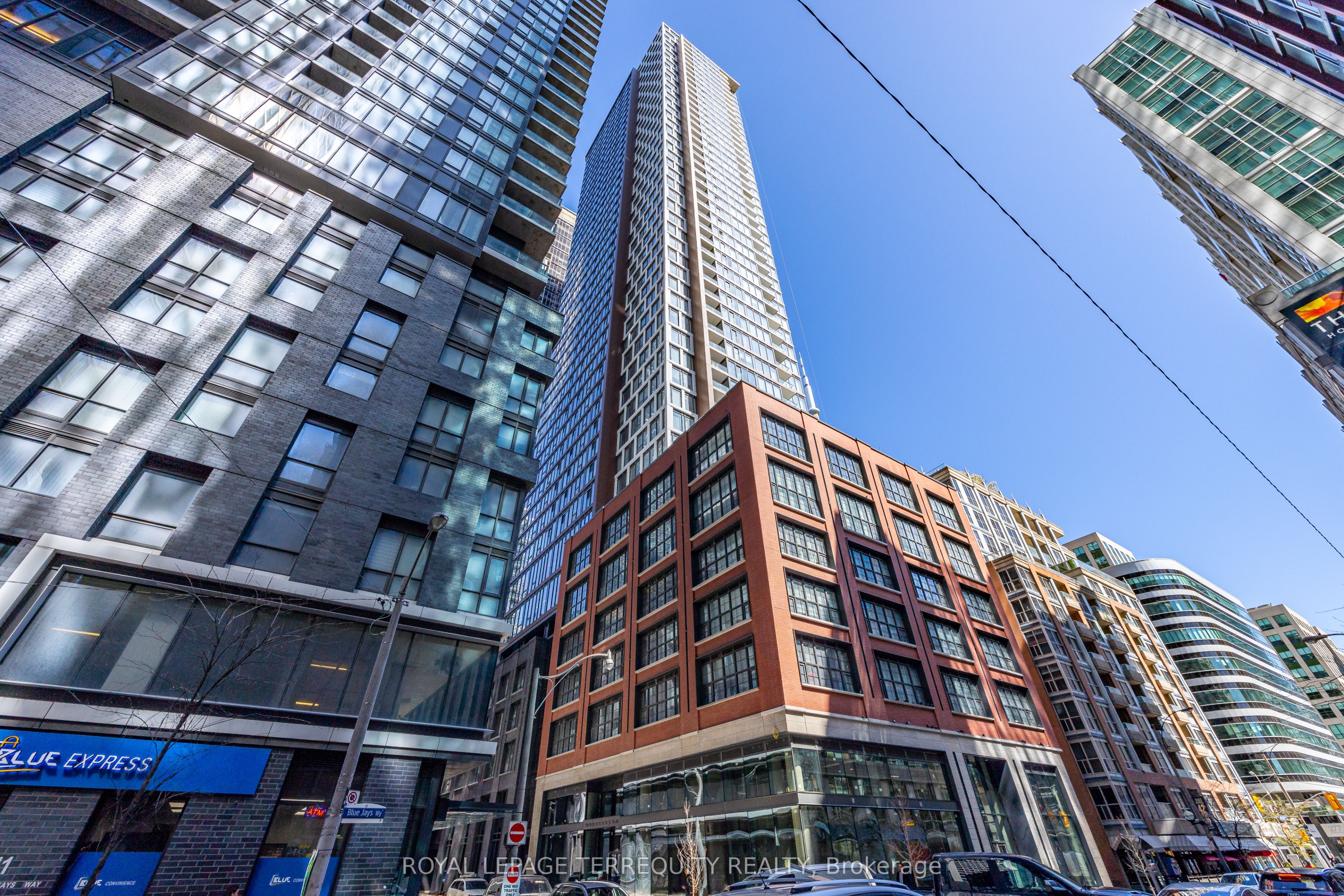 55 Mercer Street 4006, Toronto, ON M5V 1H3 photo 2