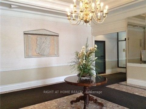 5460 Yonge Street 404, Toronto, ON M2N 6K7 photo 2