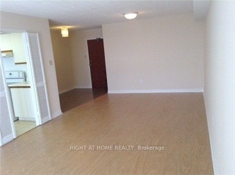 5460 Yonge Street 404, Toronto, ON M2N 6K7 photo 3