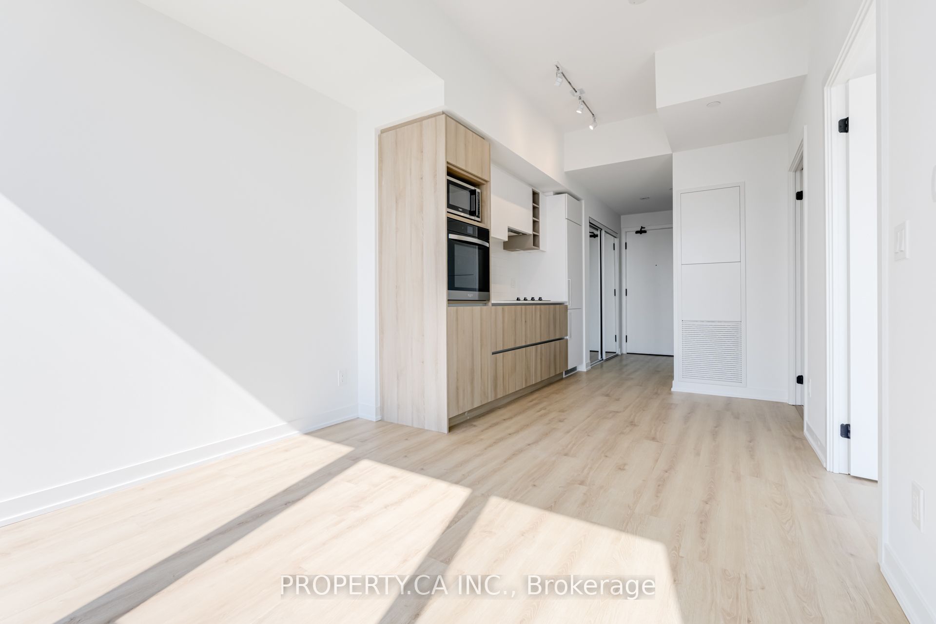 319 Jarvis Street LPH16, Toronto, ON M5B 0C8 photo 5
