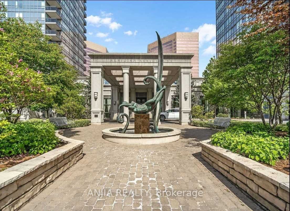25 Greenview Avenue 1024, Toronto, ON M2M 0A5 photo 2