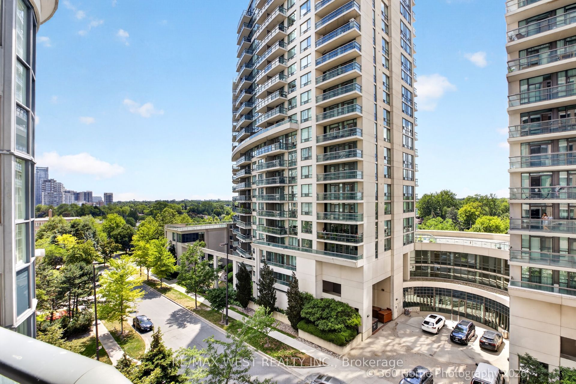 7 Lorraine Drive 706, Toronto, ON M2N 7H2 photo 2