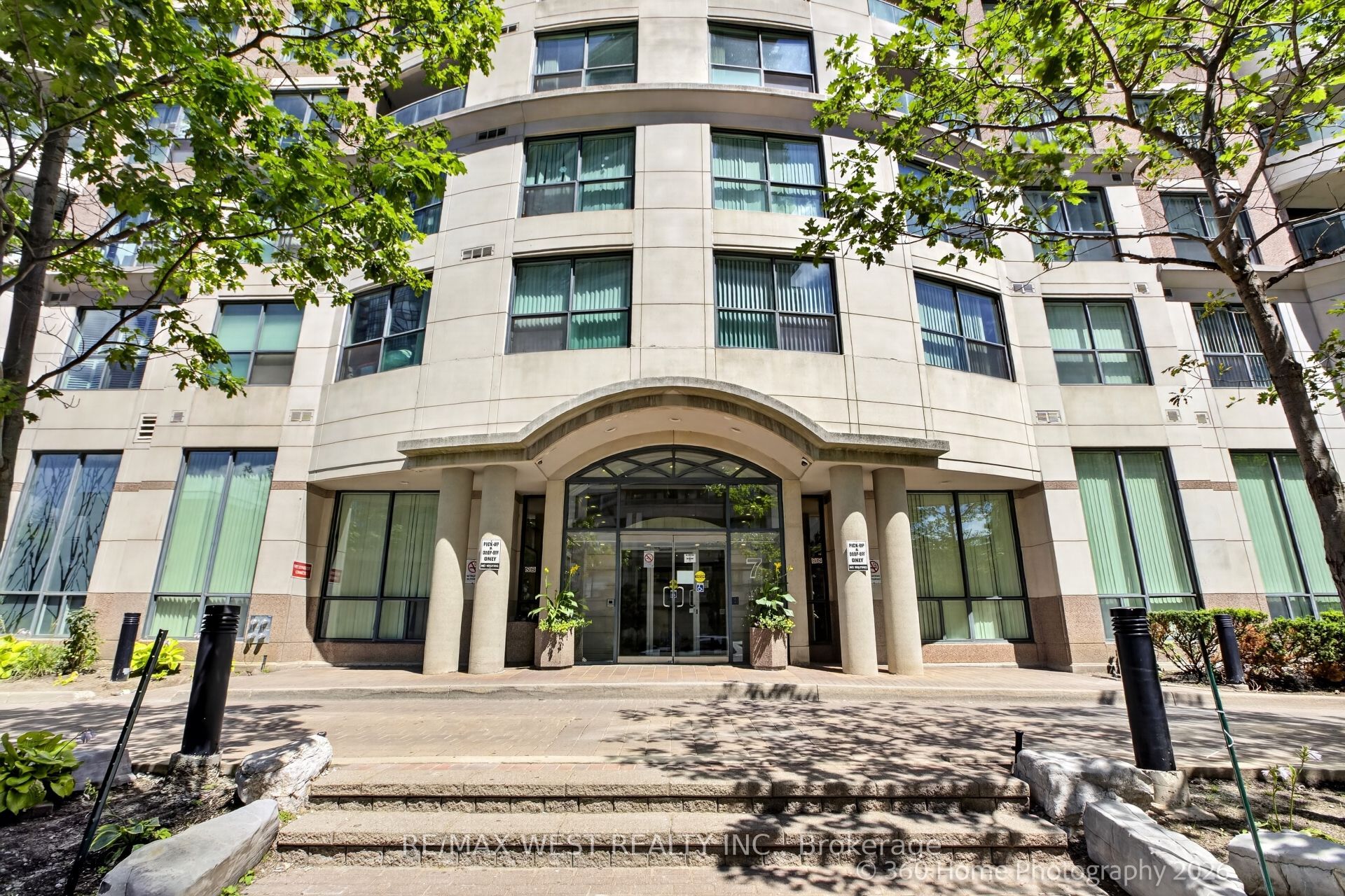 7 Lorraine Drive 706, Toronto, ON M2N 7H2 photo 3