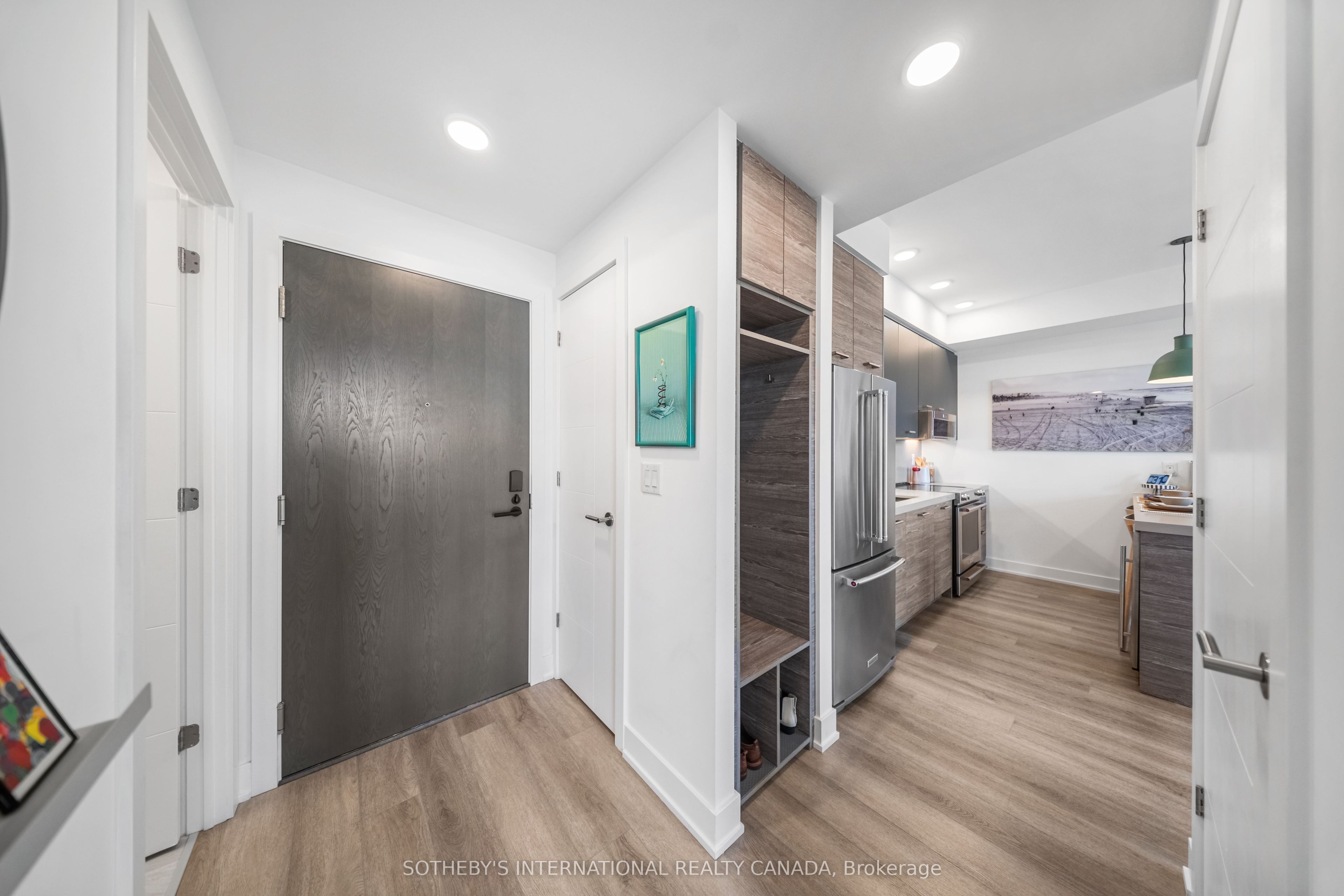 484 Spadina Avenue 601, Toronto, ON M5S 0E4 photo 2