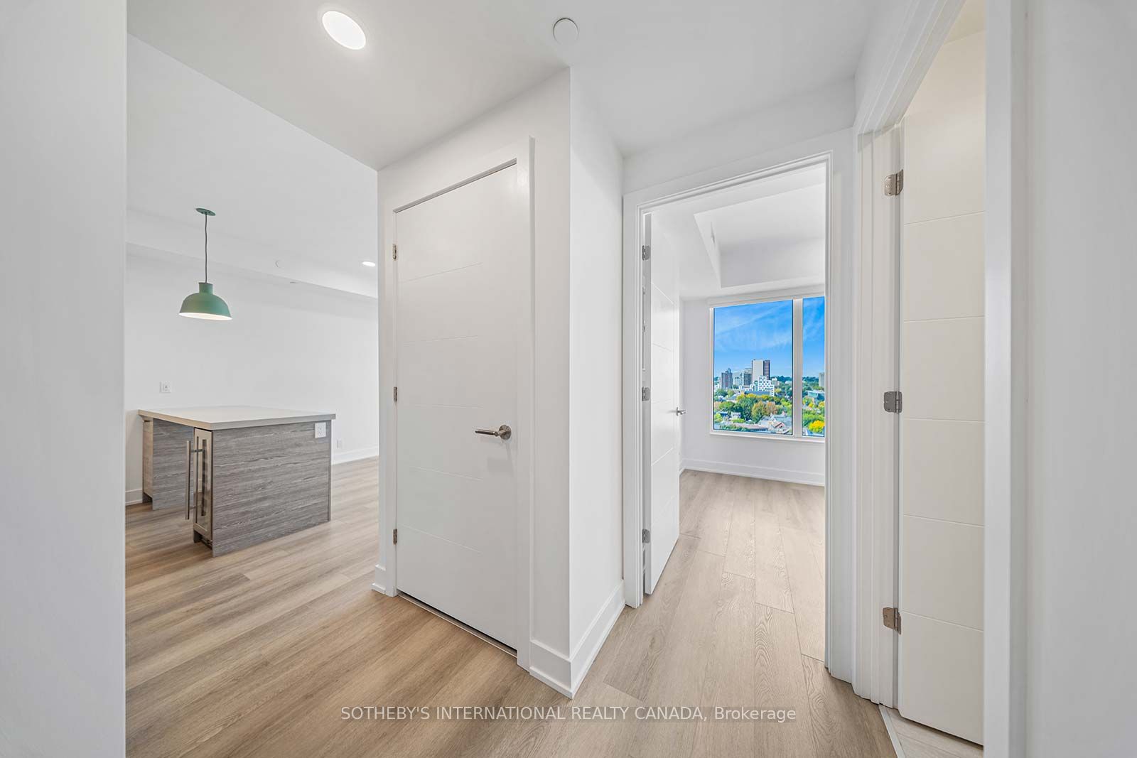484 Spadina Avenue 601, Toronto, ON M5S 0E4 photo 5
