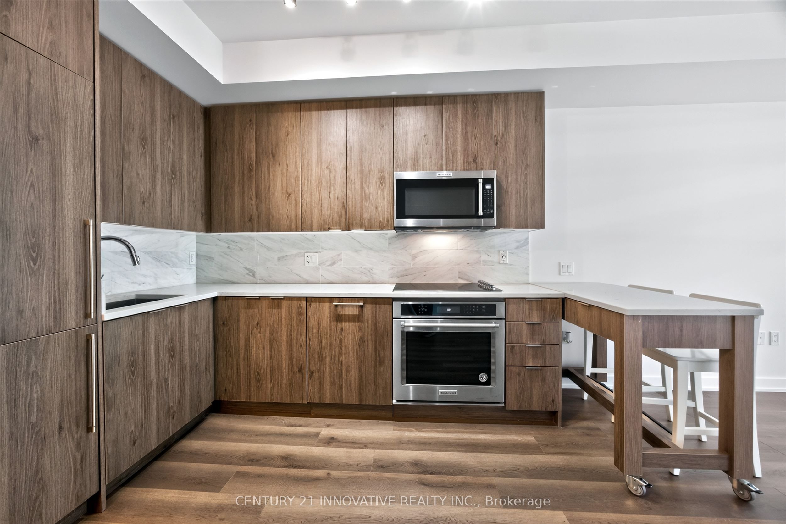 38 Iannuzzi Street 330, Toronto, ON M5V 0S2 photo 5