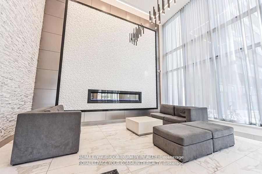 36 Forest Manor Road 1302, Toronto, ON M2J 1M1 photo 3