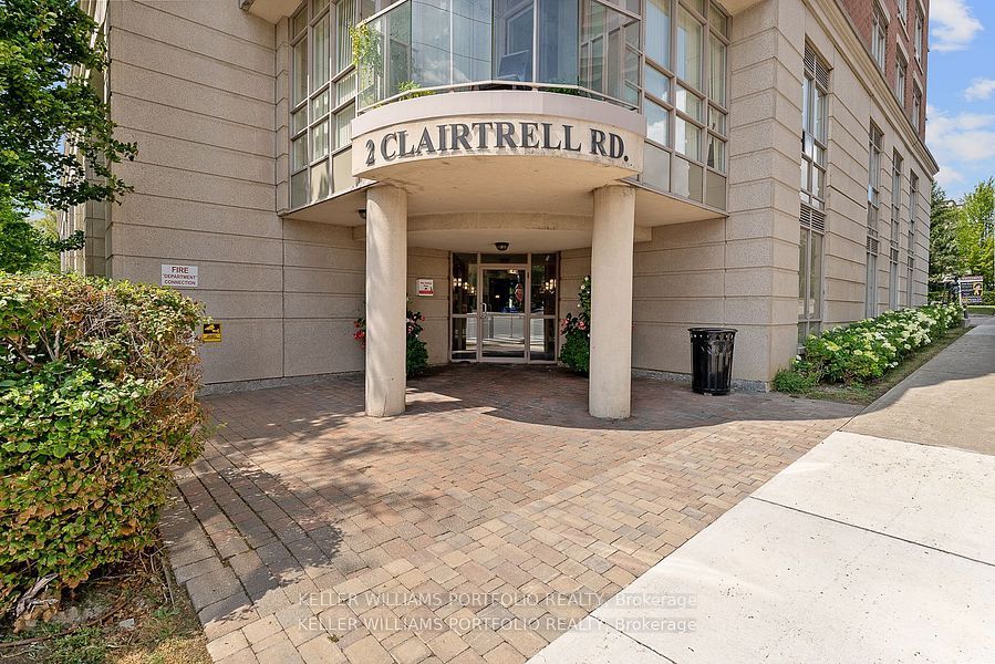 2 Clairtrell Road 1210, Toronto, ON M2N 7H5 photo 2