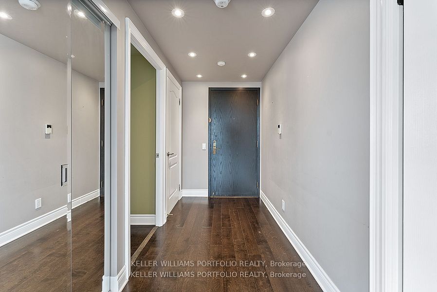 2 Clairtrell Road 1210, Toronto, ON M2N 7H5 photo 3
