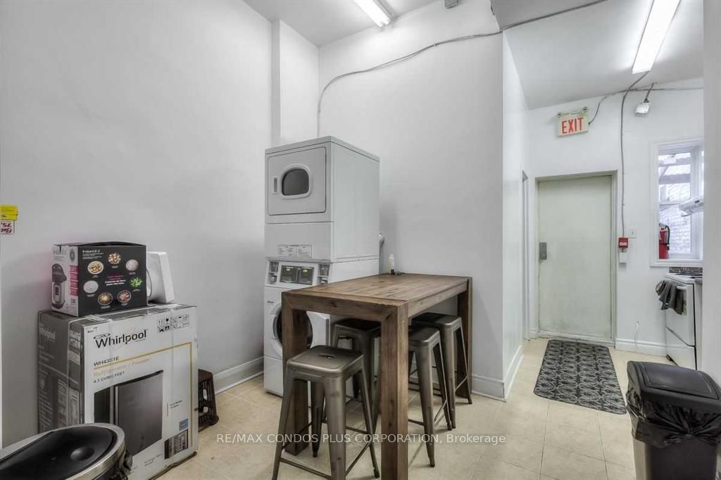 324 Spadina Avenue D, Toronto, ON M5T 2E7 photo 4