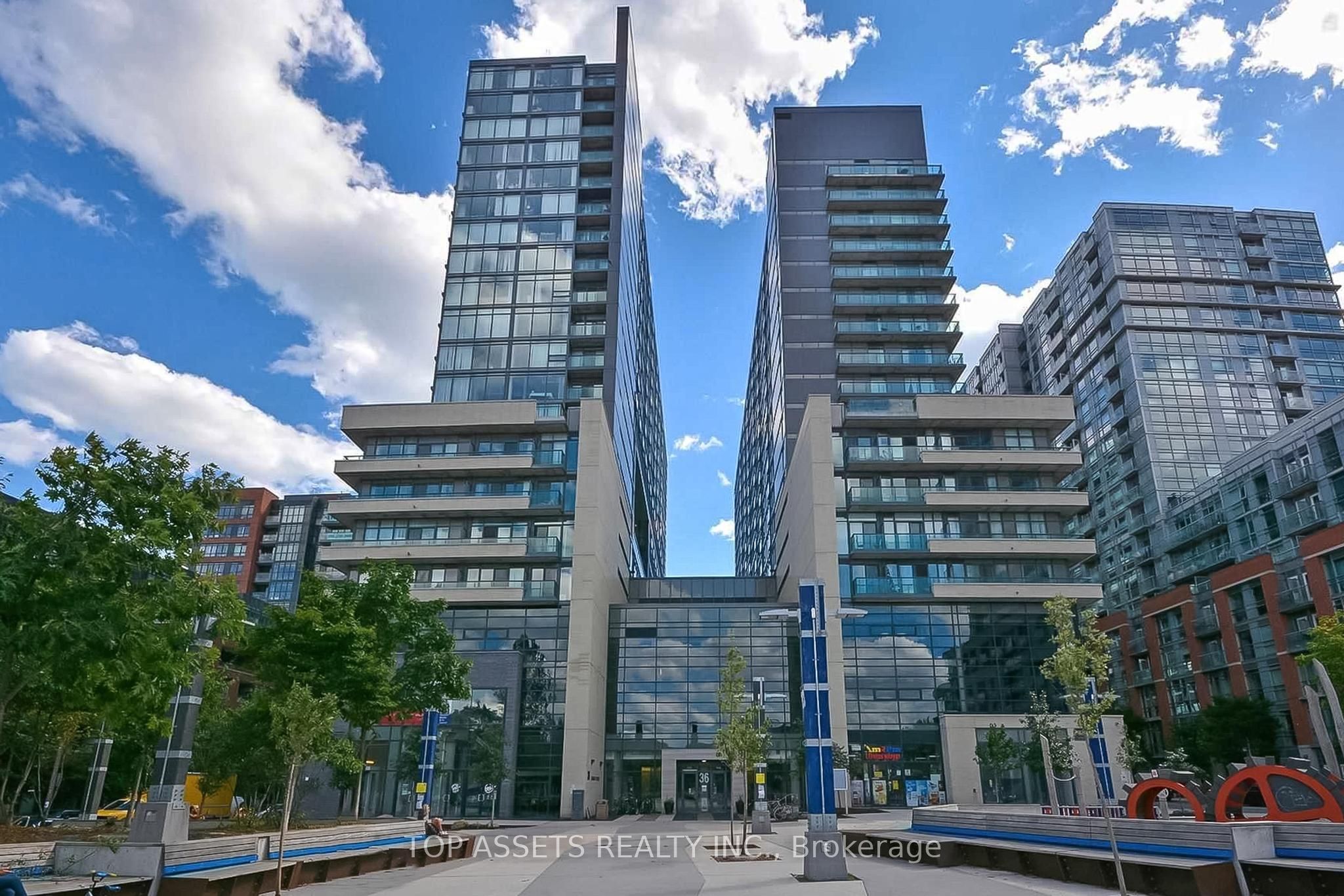 36 Lisgar Street 518E, Toronto, ON M6J 0C7