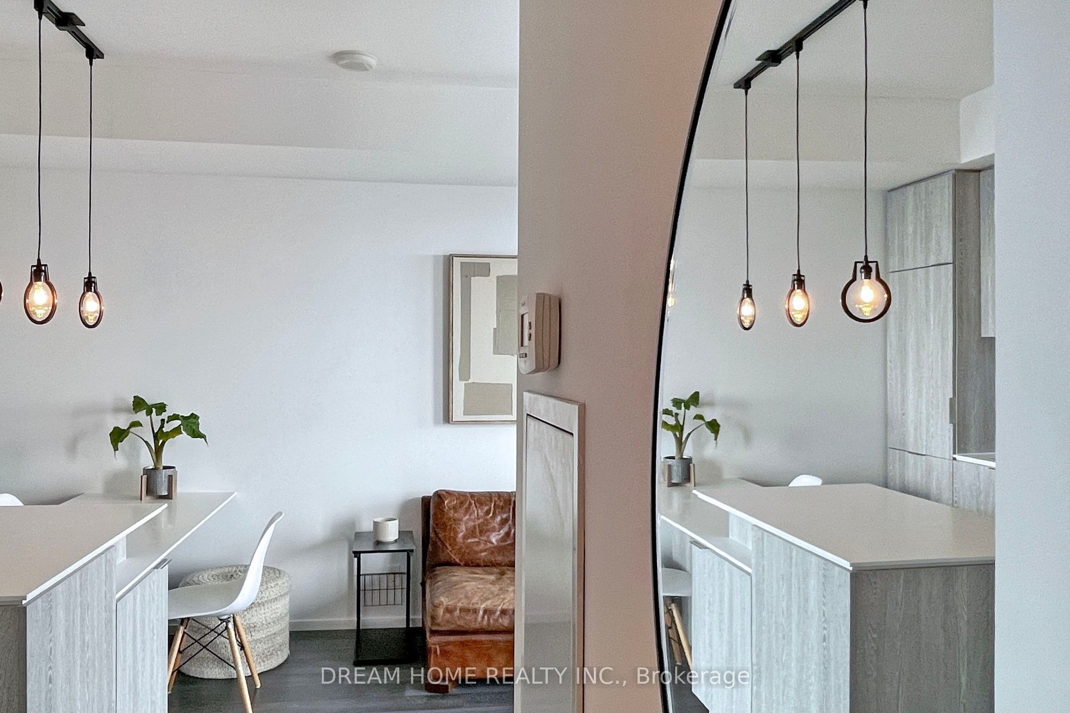 5 St Joseph Street 3801, Toronto, ON M4Y 0B6 photo 3