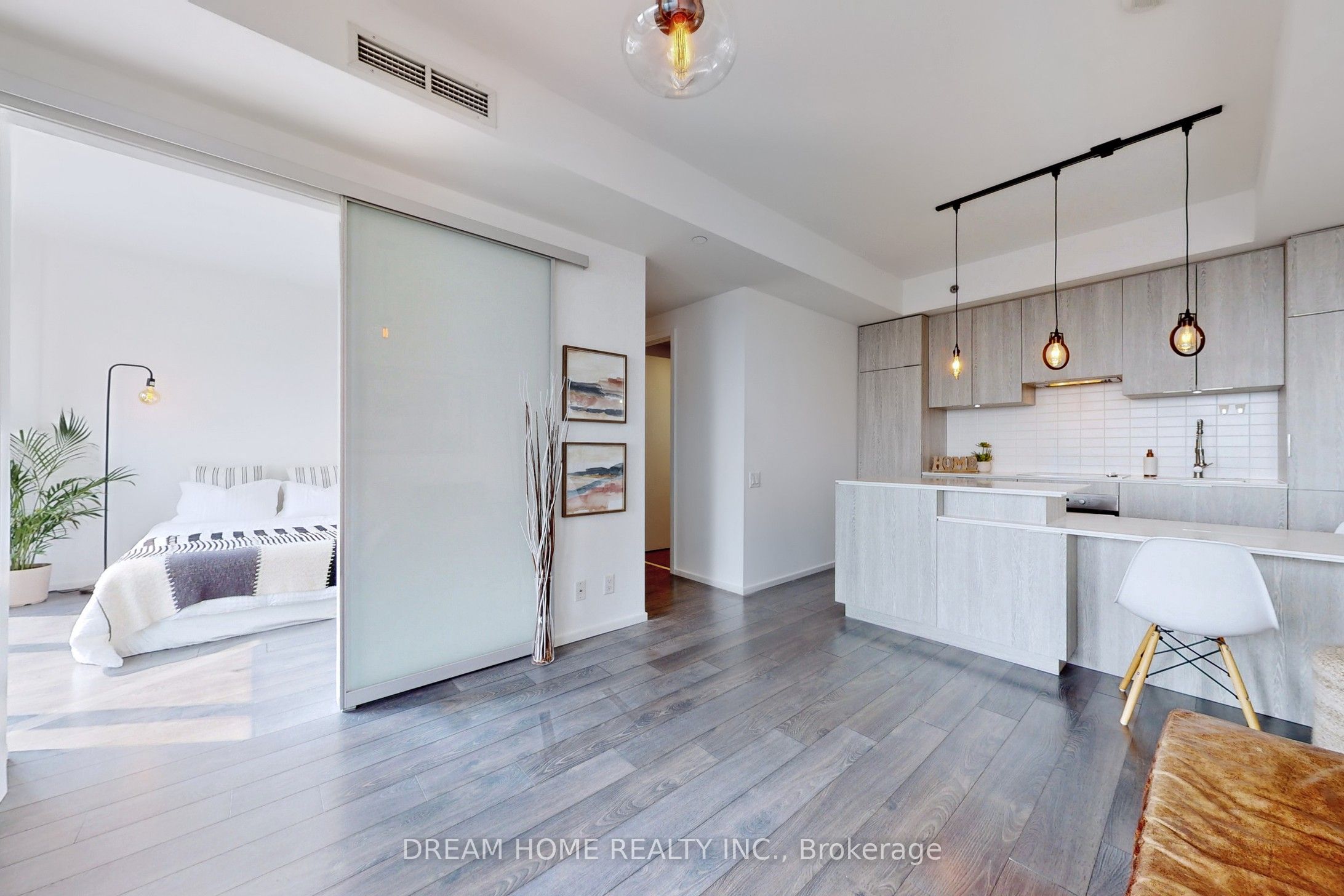 5 St Joseph Street 3801, Toronto, ON M4Y 0B6 photo 5
