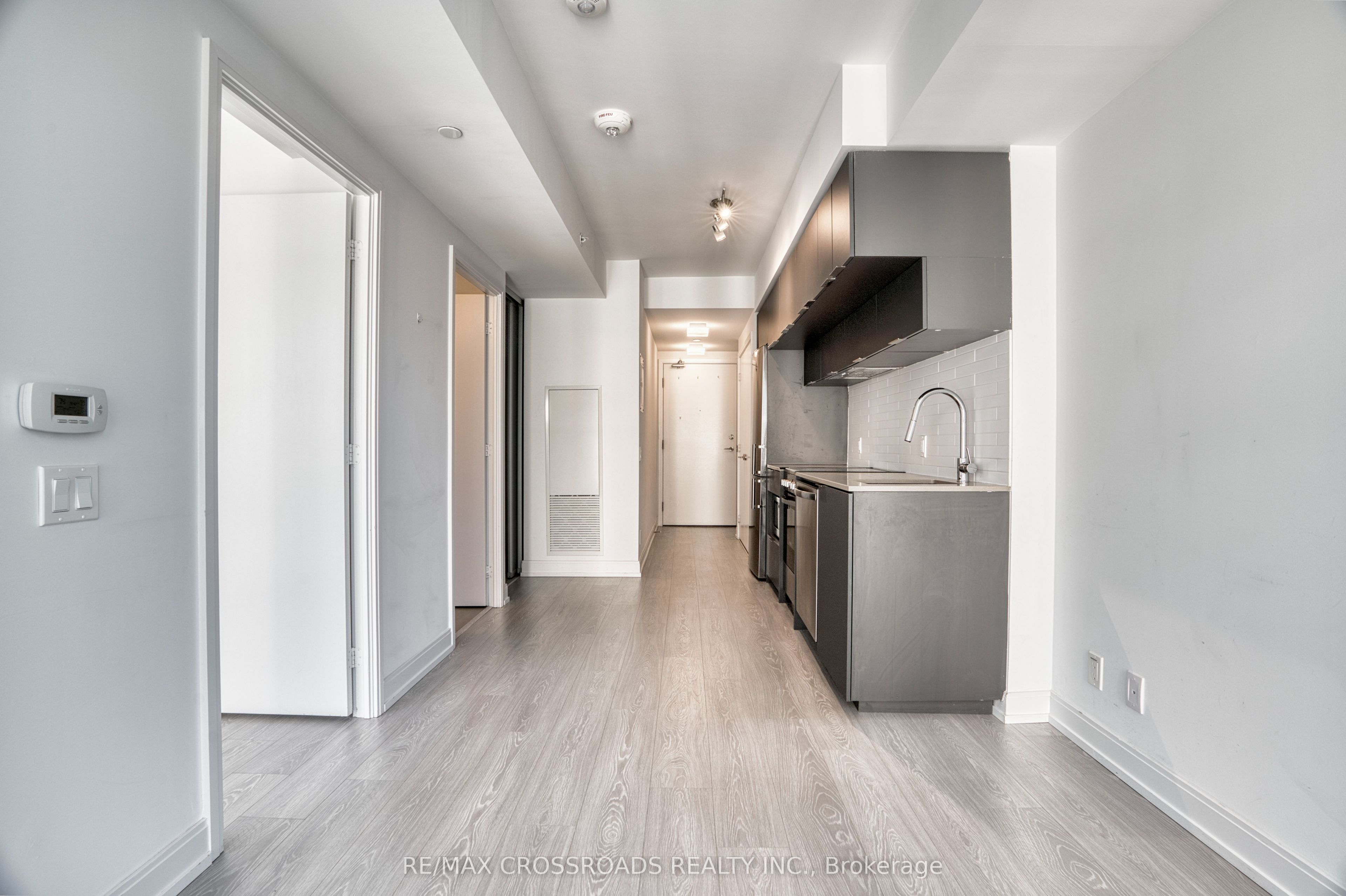 181 Dundas Street E 1815, Toronto, ON M5A 0N5 photo 2
