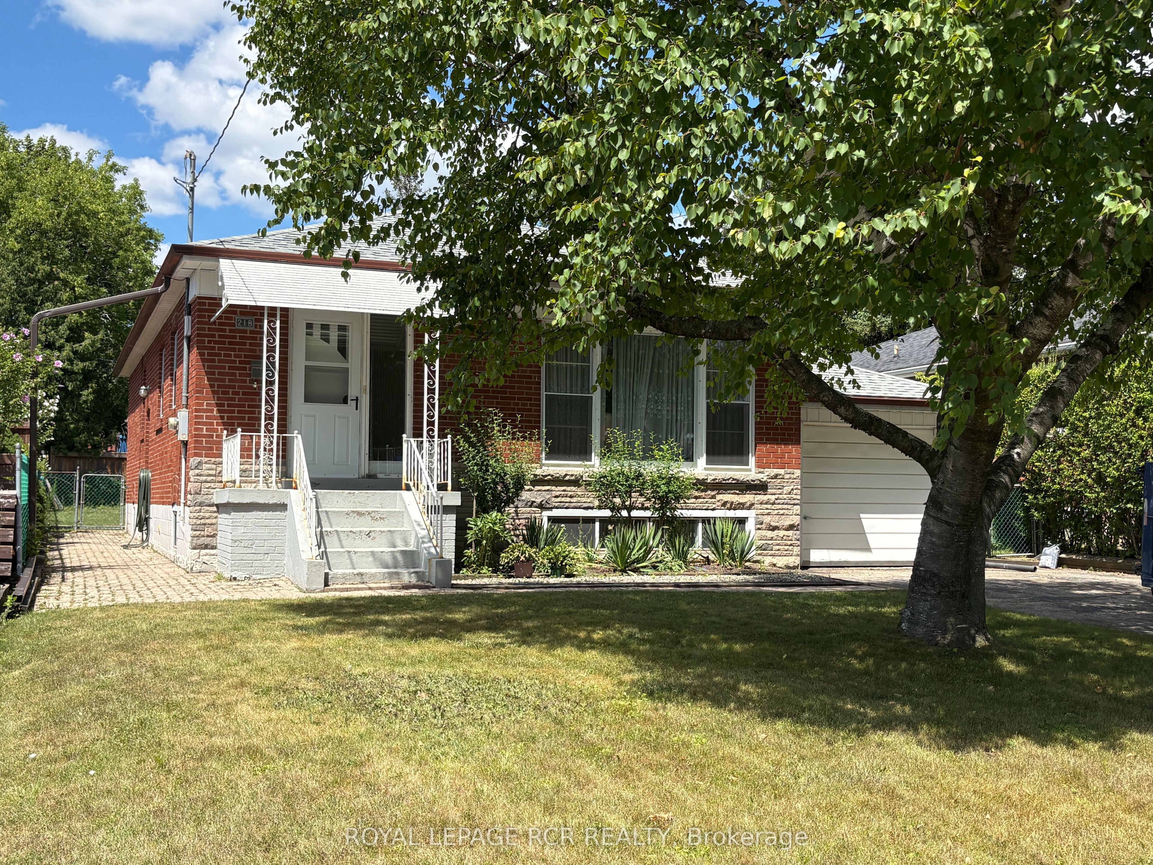 218 Park Home Avenue, Toronto, ON M2R 1A2