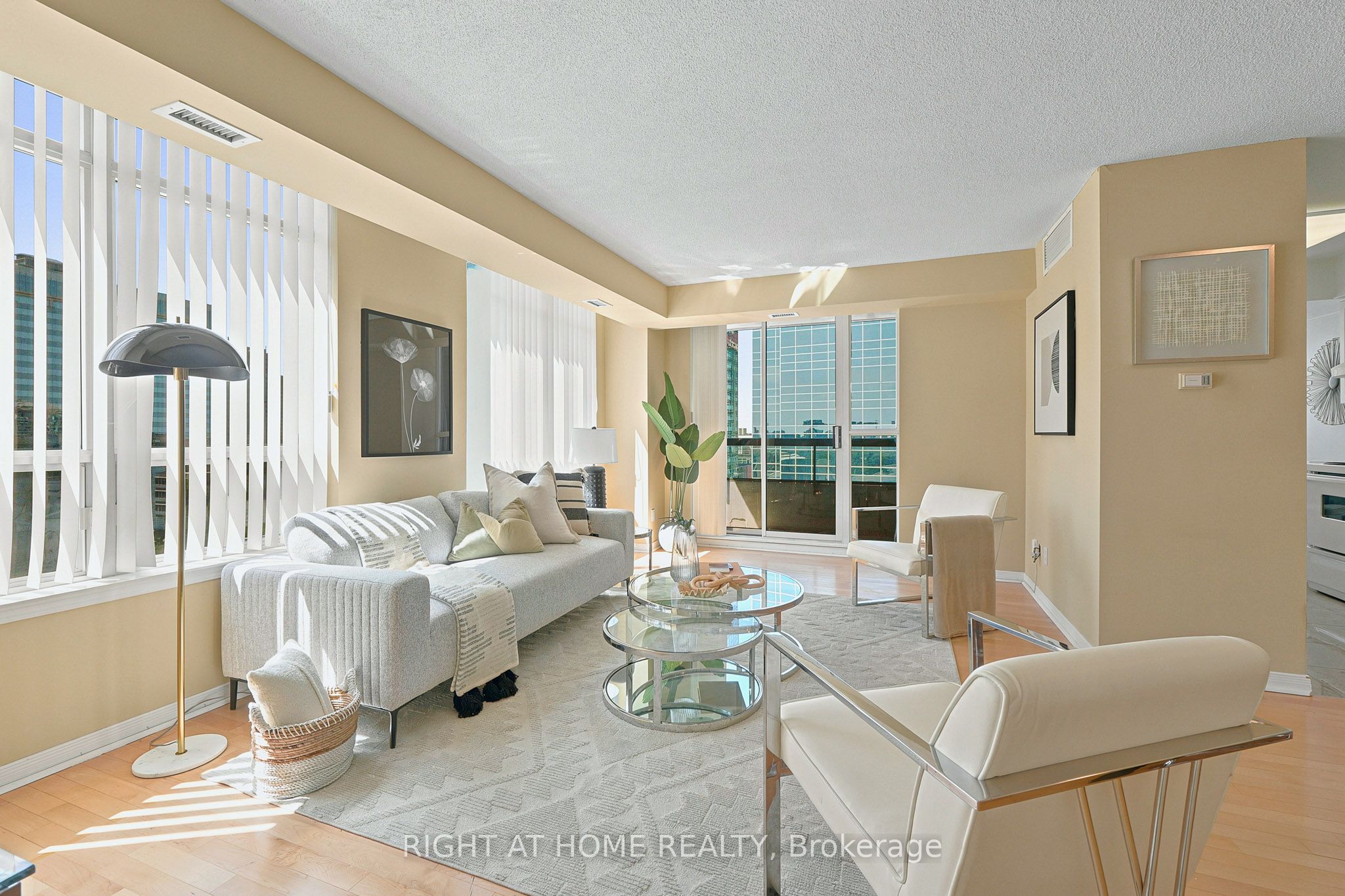 33 Empress Avenue 610, Toronto, ON M2N 6Y7 photo 4