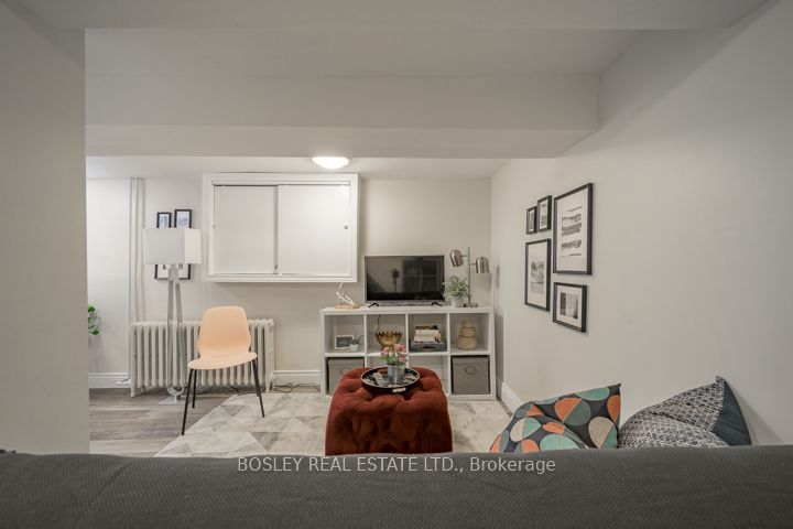 15 Manor Road E Basement, Toronto, ON M4S 1P9 photo 2