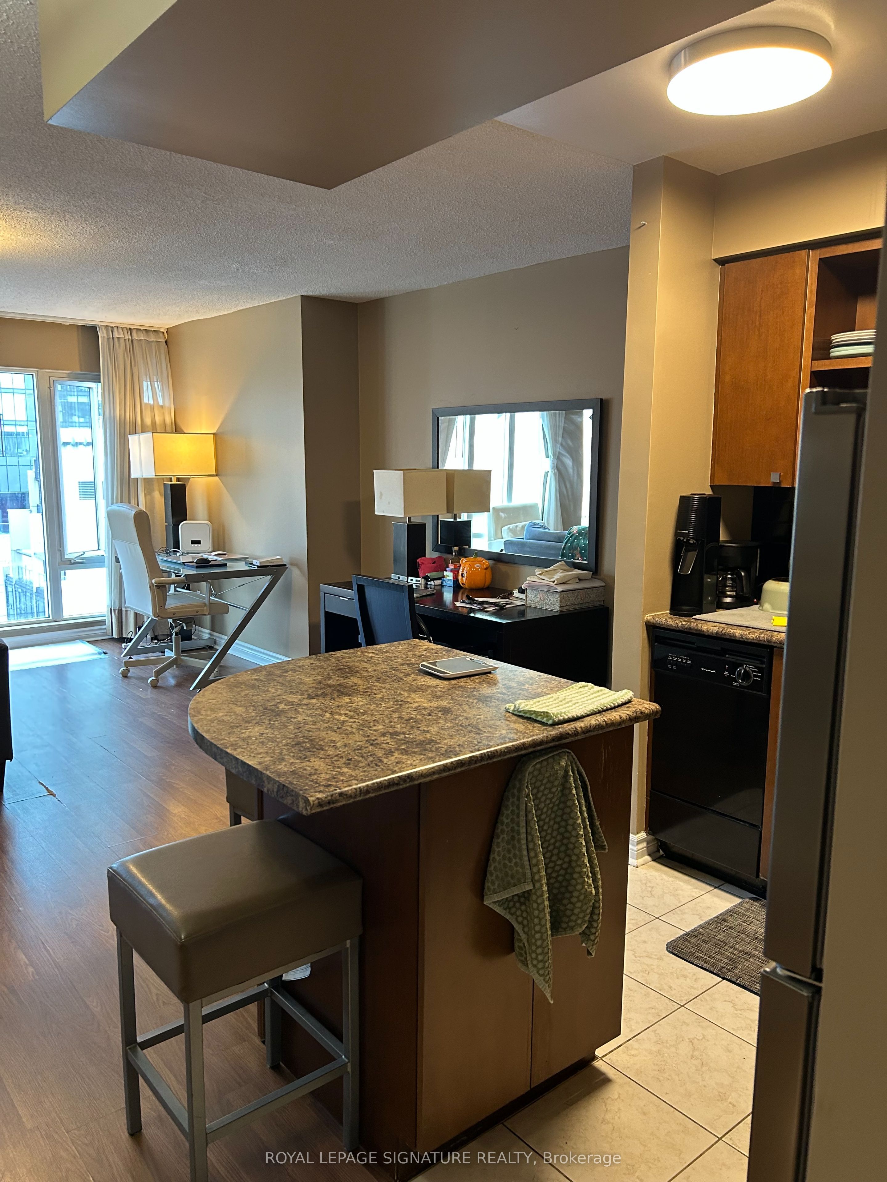 200 Victoria Street 1518, Toronto, ON M5B 1V8 photo 5
