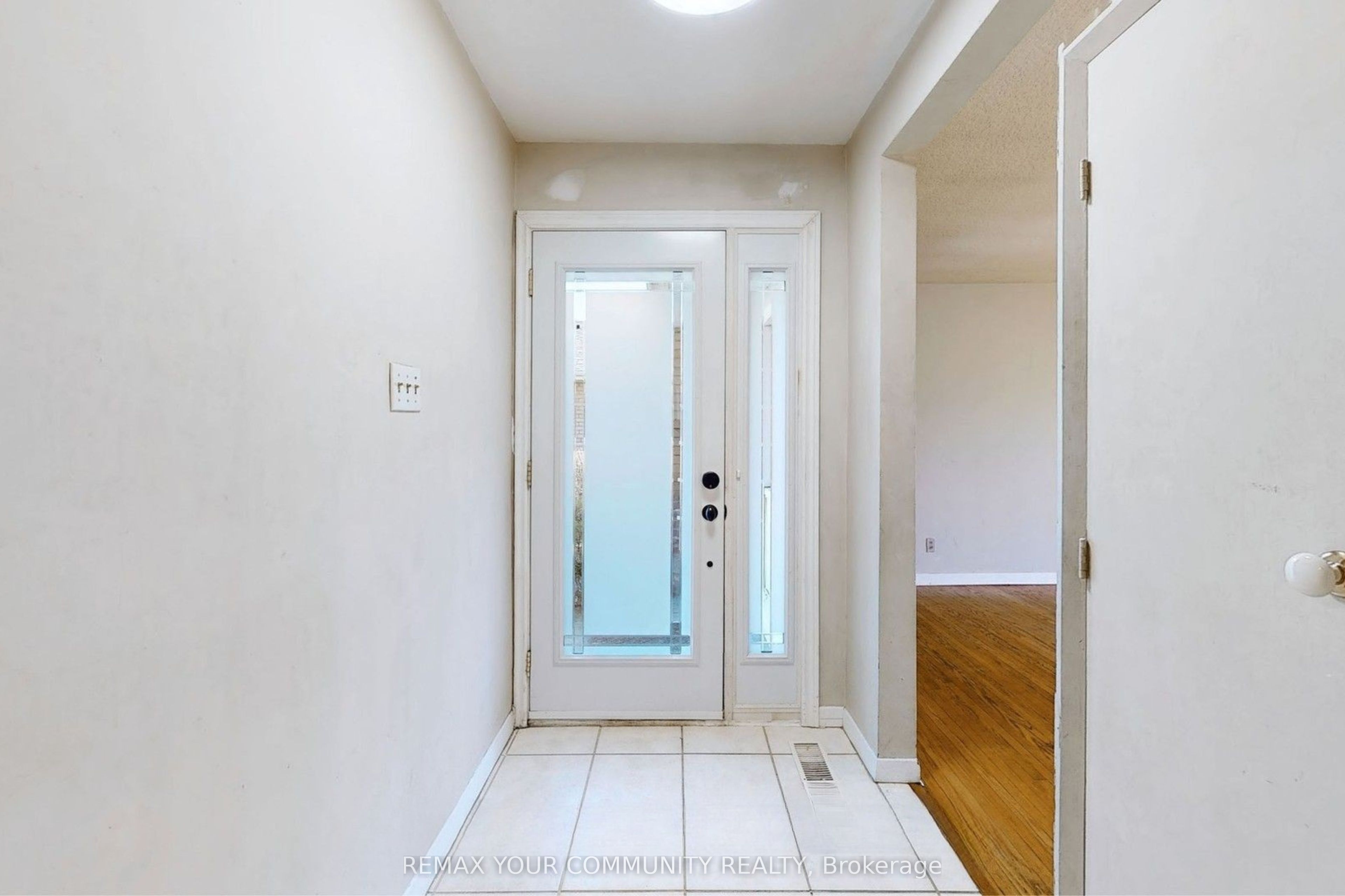 98 Wigmore Drive, Toronto, ON M4A 2E8 photo 5
