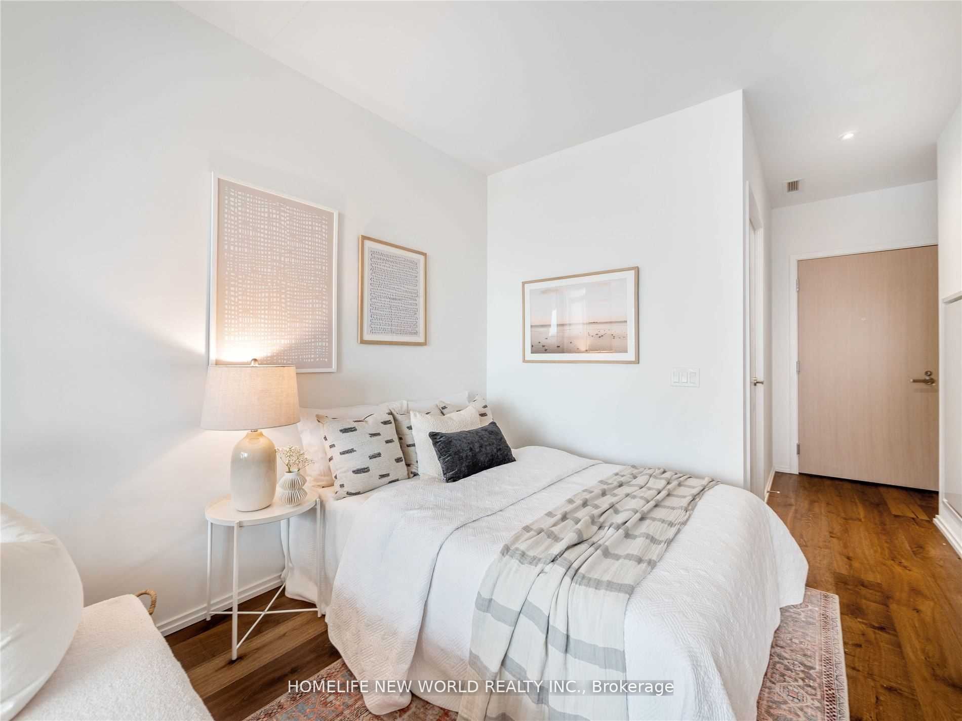 8 Hillsdale Avenue 920, Toronto, ON M4S 1T5 photo 5