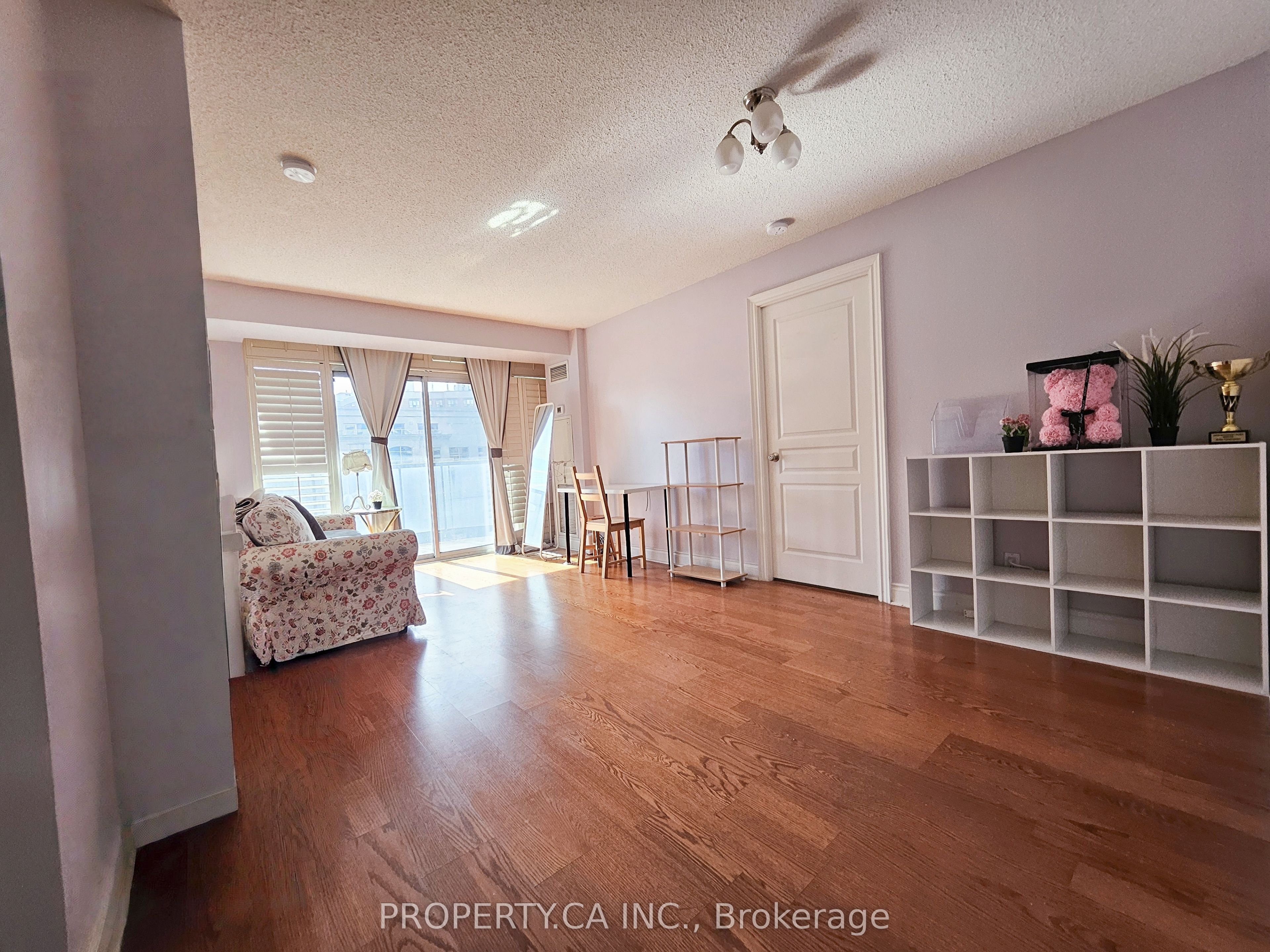 10 Northtown Way 708, Toronto, ON M2N 7L4