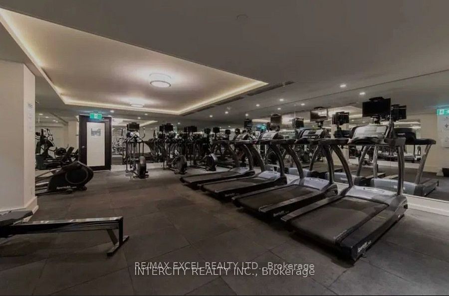 955 Bay Street 324, Toronto, ON M5S 2A2 photo 5