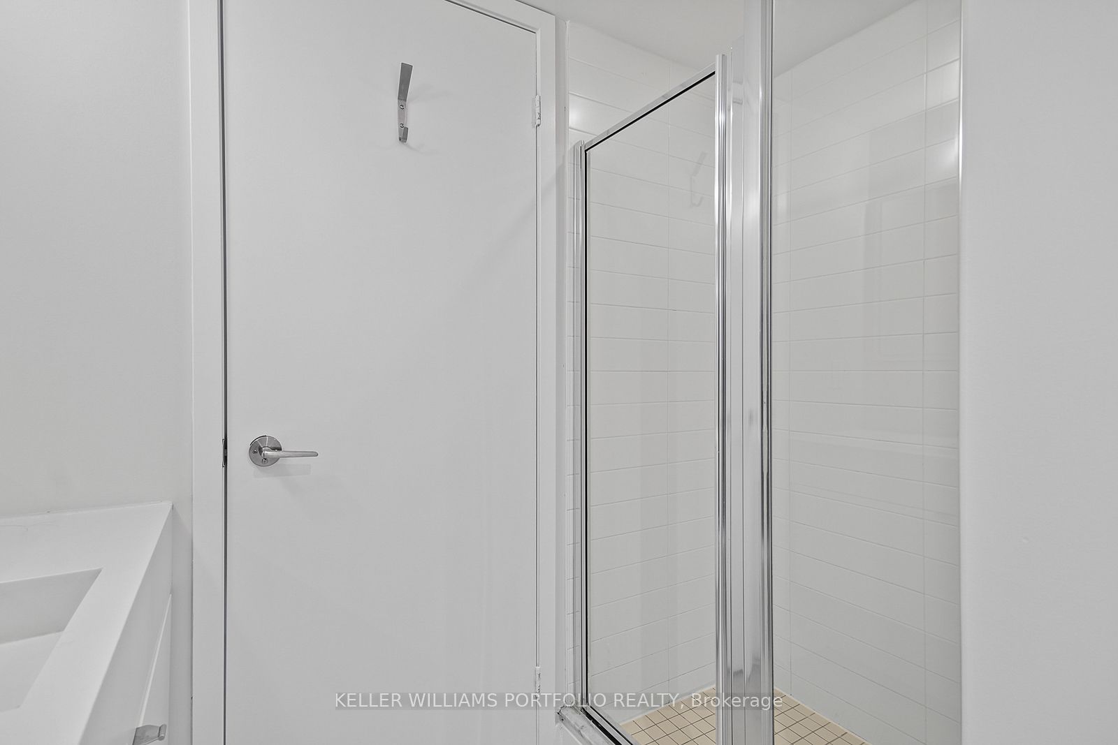 21 Nelson Street 605, Toronto, ON M5V 3H9 photo 5
