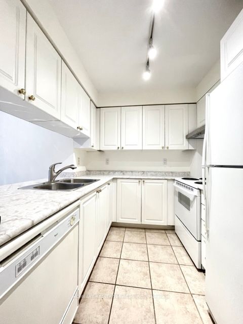 889 Bay Street 805, Toronto, ON M5S 3K6 photo 4