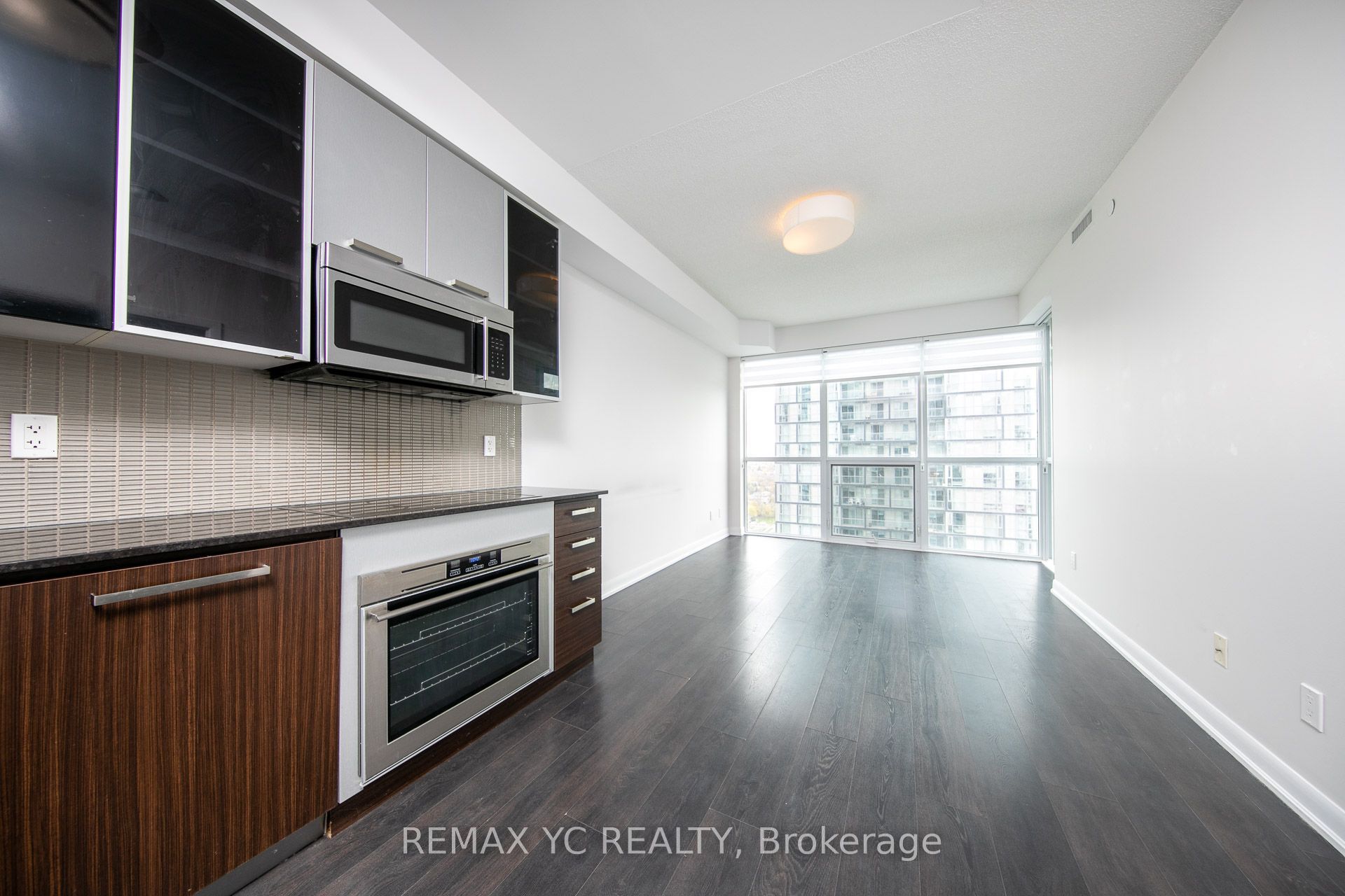 5168 Yonge Street 2708, Toronto, ON M2N 0G1 photo 4