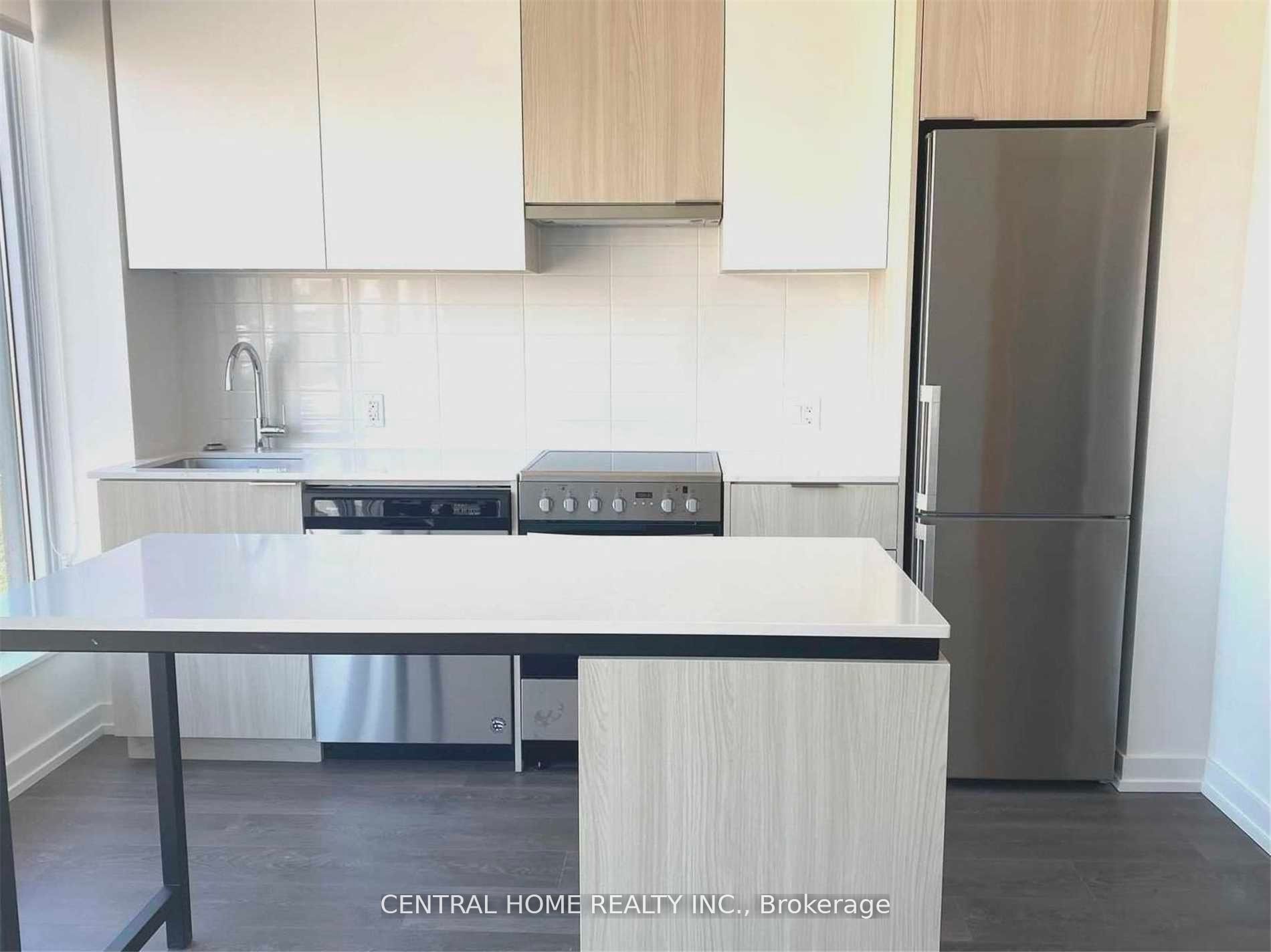 203 College Street 1607, Toronto, ON M5T 0C8