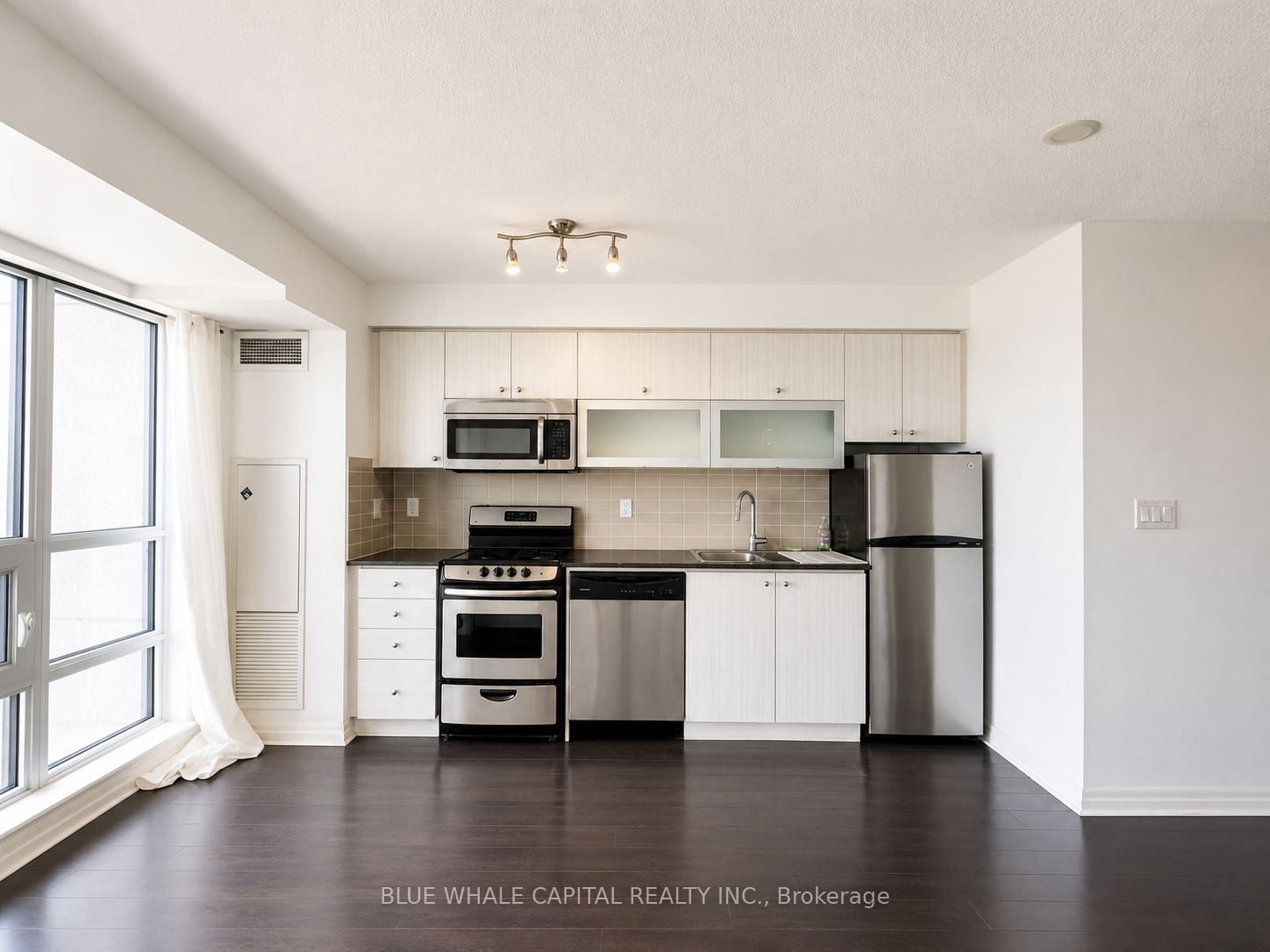 2015 Sheppard Avenue 2907, Toronto, ON M2J 0B3 photo 3
