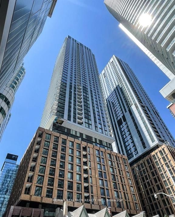 8 Widmer Street 712, Toronto, ON M5V 0W6