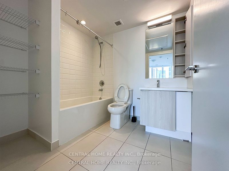 203 College Street 806, Toronto, ON M5T 1P9 photo 4