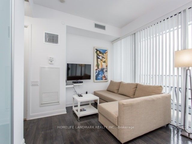 42 Charles Street E 3809, Toronto, ON M4Y 1T4 photo 2