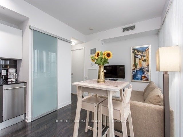 42 Charles Street E 3809, Toronto, ON M4Y 1T4 photo 4