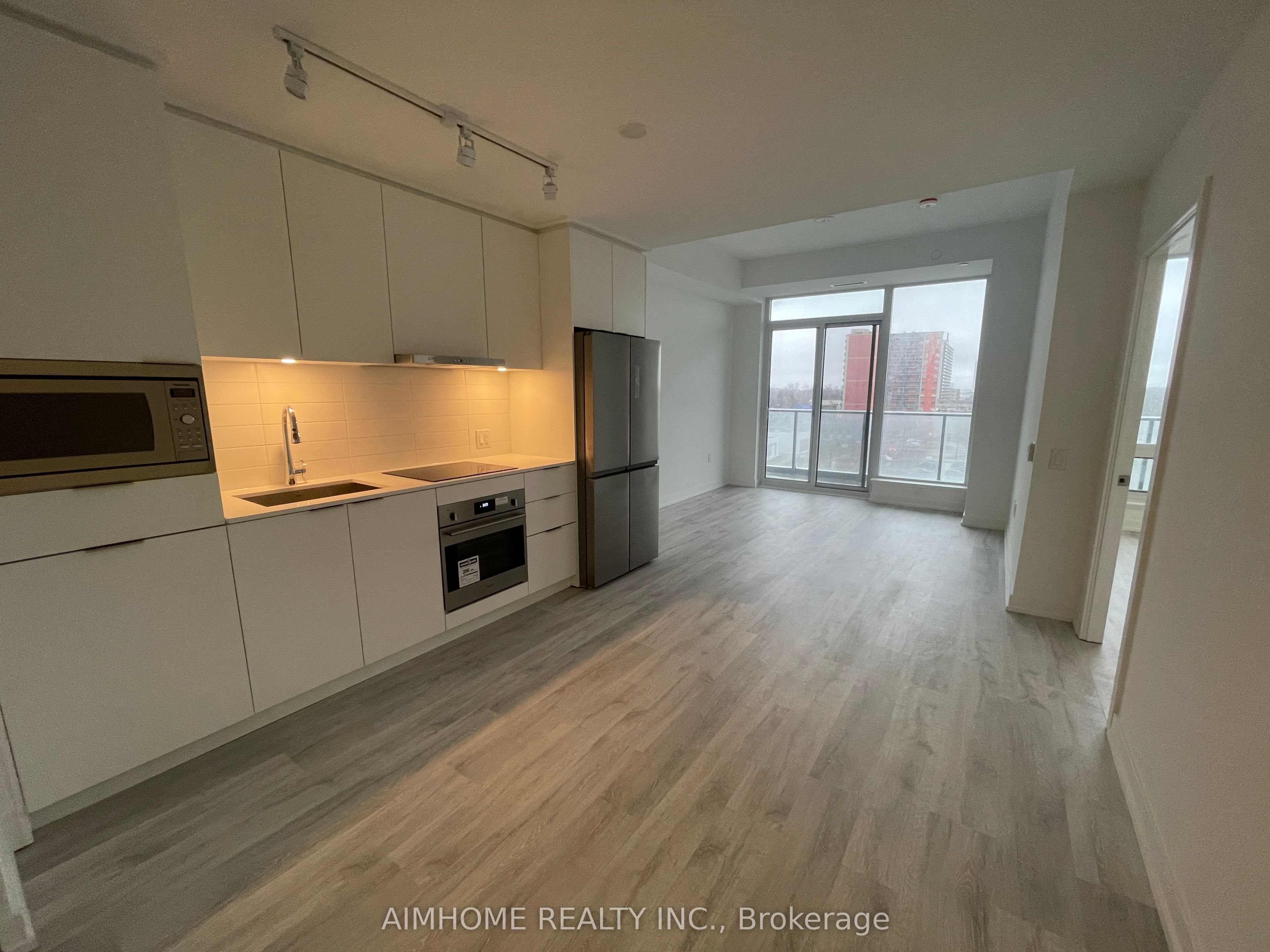 7 Golden Lion Heights N629, Toronto, ON M2M 0C1 photo 3