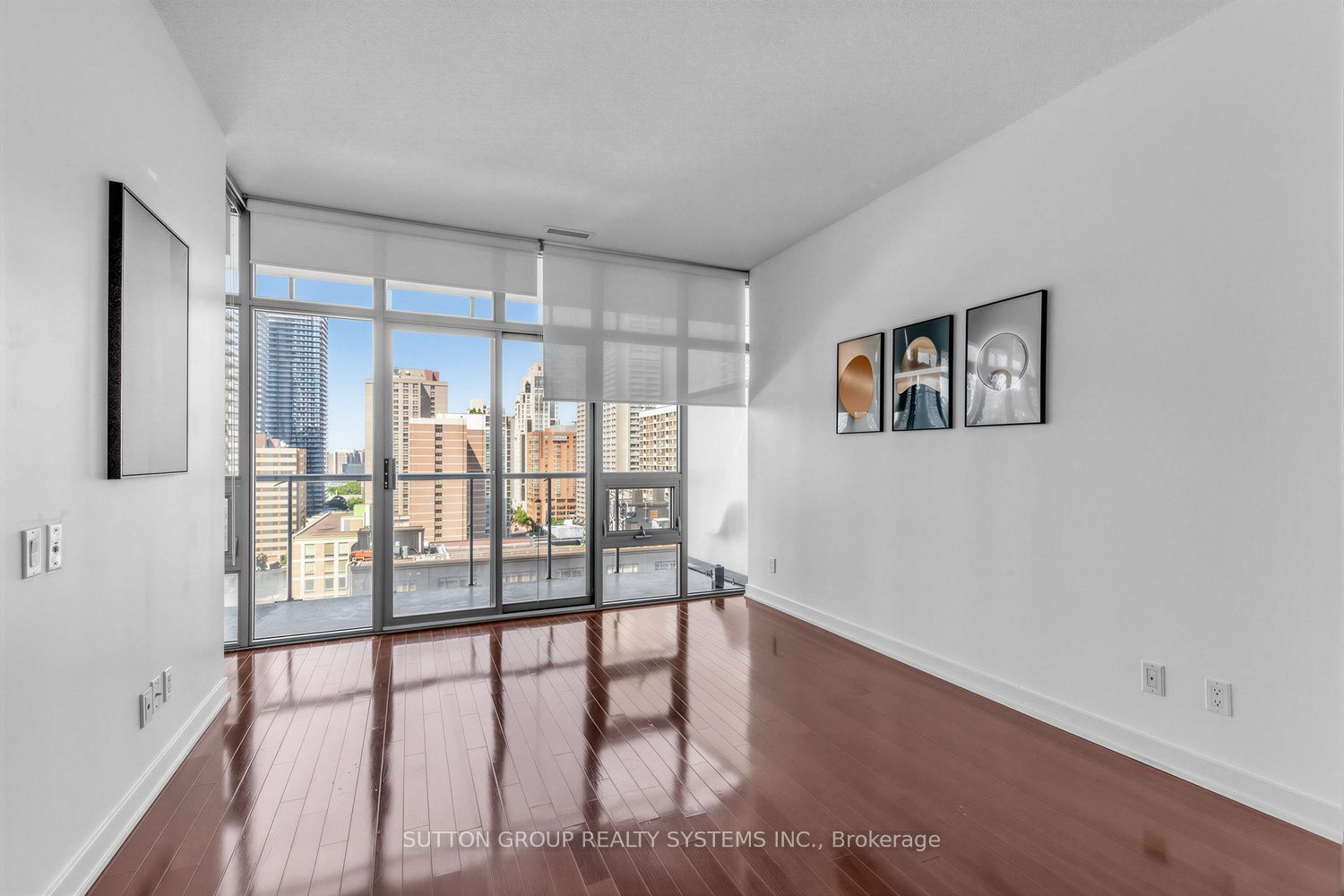 33 Charles Street E 1406, Toronto, ON M4Y 1R9 photo 3