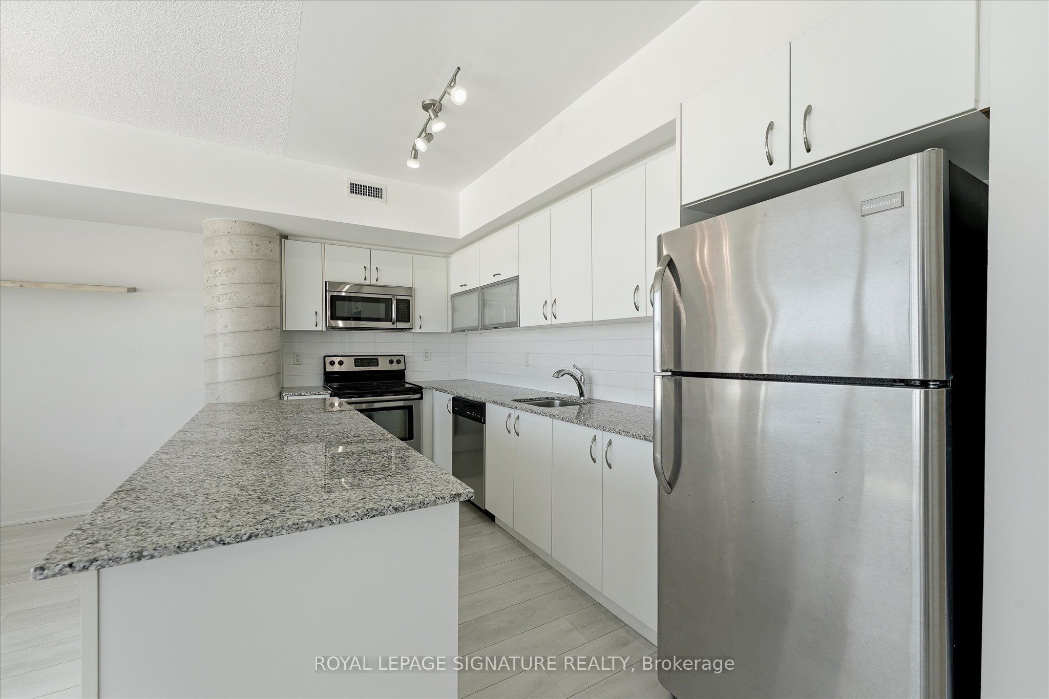 55 East Liberty Street 311, Toronto, ON M6K 3P9 photo 5