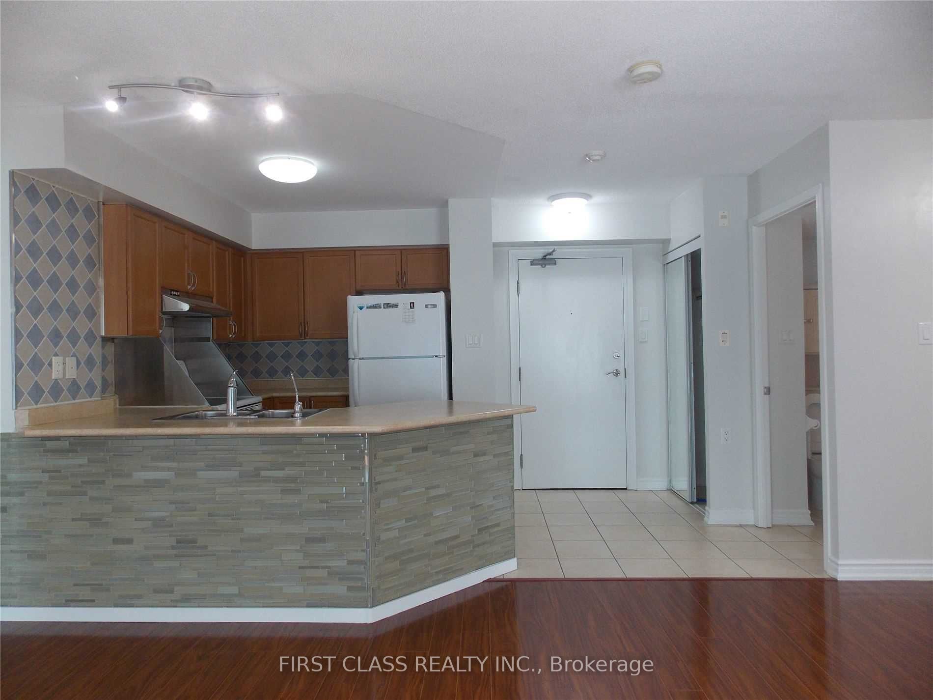 920 Sheppard Avenue W 308, Toronto, ON M3H 0A2 photo 4