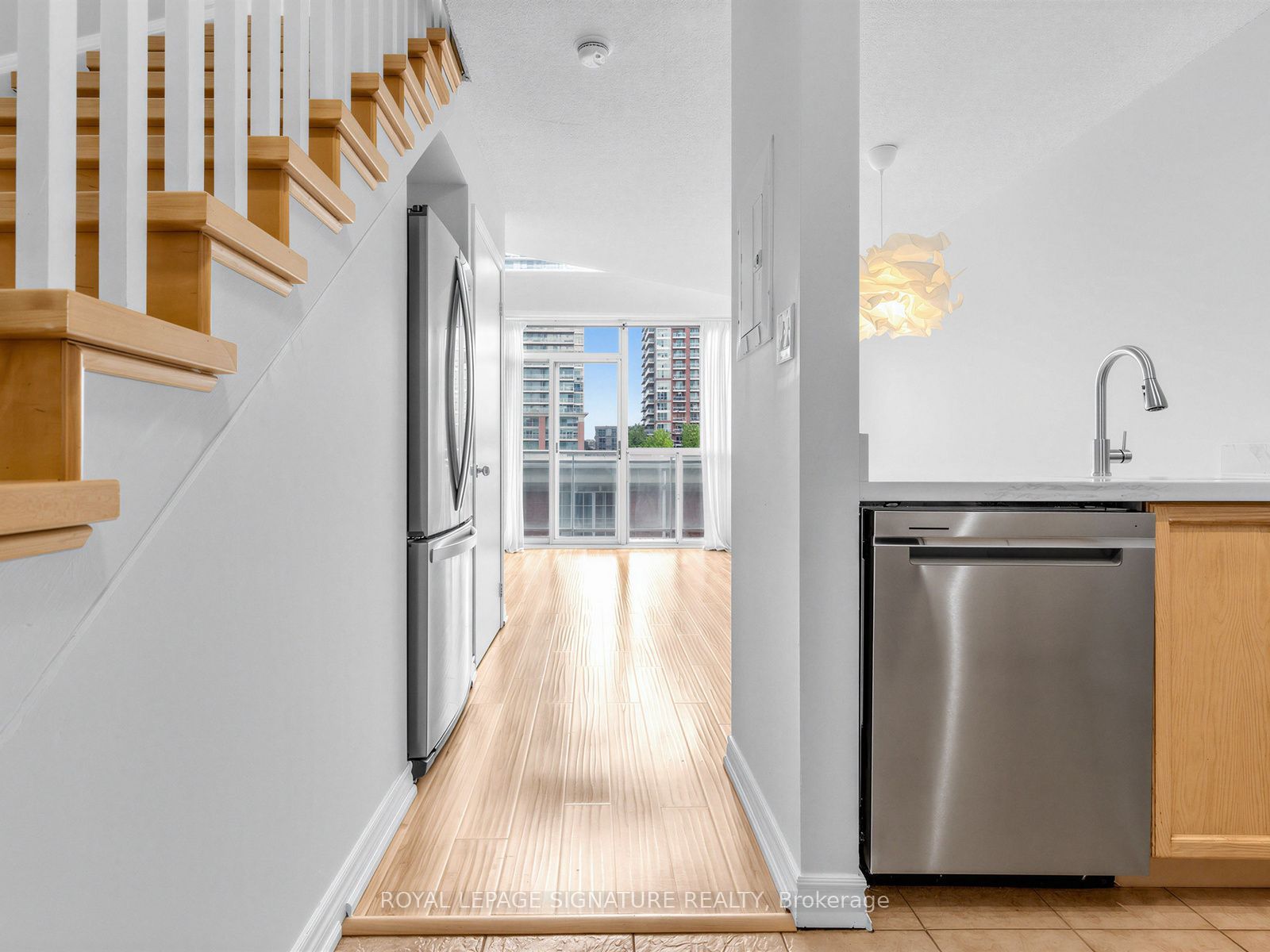 1029 King Street W 438, Toronto, ON M6K 3M9 photo 4