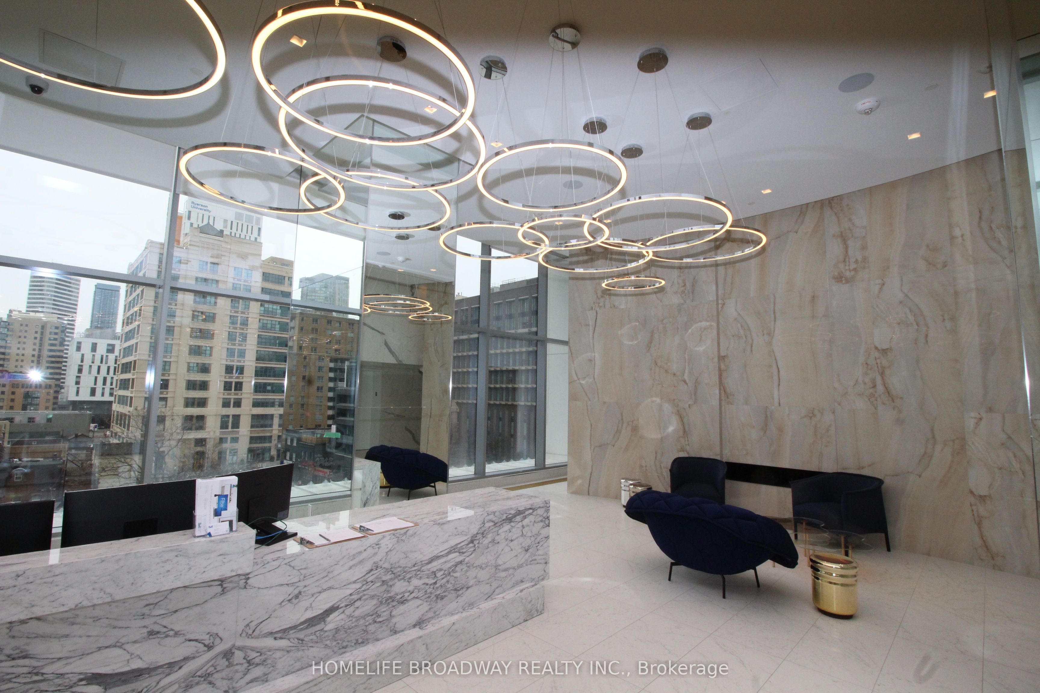 251 Jarvis Street 3202, Toronto, ON M5B 0C3 photo 2