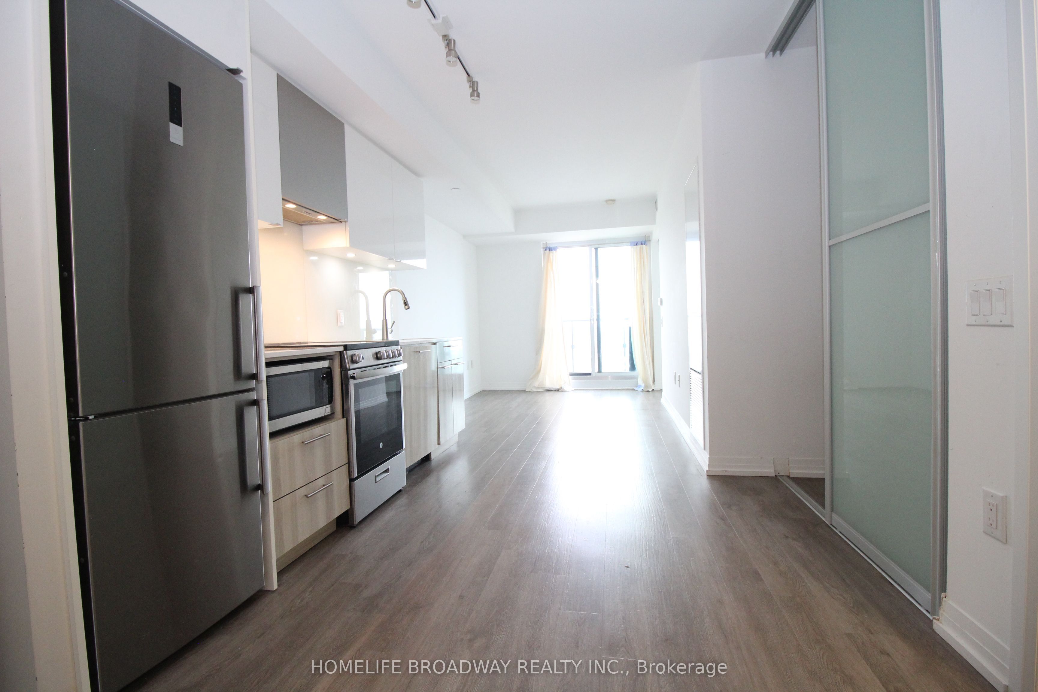 251 Jarvis Street 3202, Toronto, ON M5B 0C3 photo 3