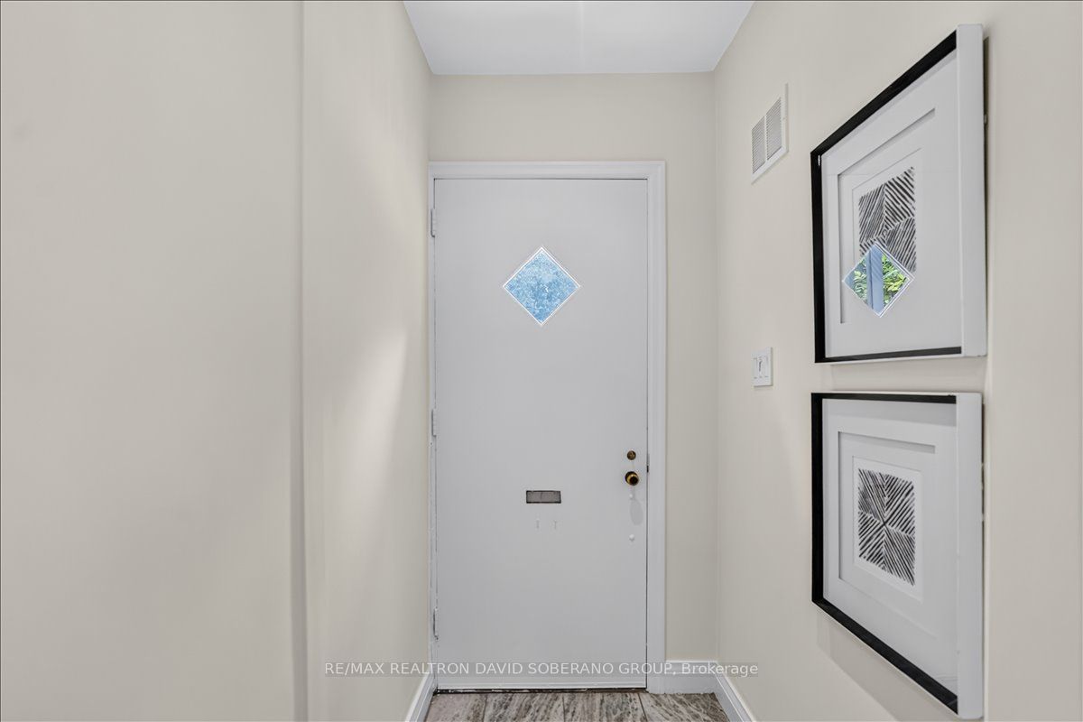 42 De Quincy Boulevard, Toronto, ON M3H 1Y5 photo 4