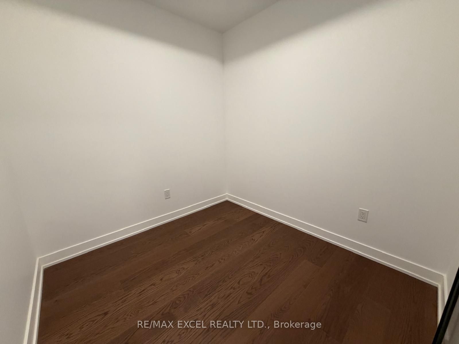 89 Montclair Avenue 620, Toronto, ON M5P 0B1 photo 2