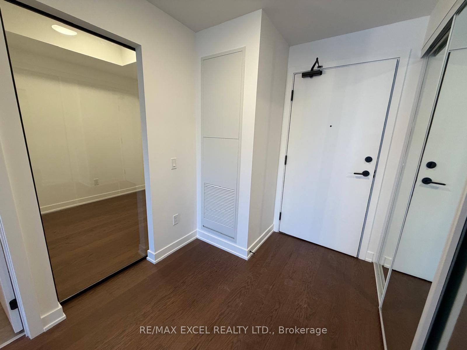 89 Montclair Avenue 620, Toronto, ON M5P 0B1 photo 3