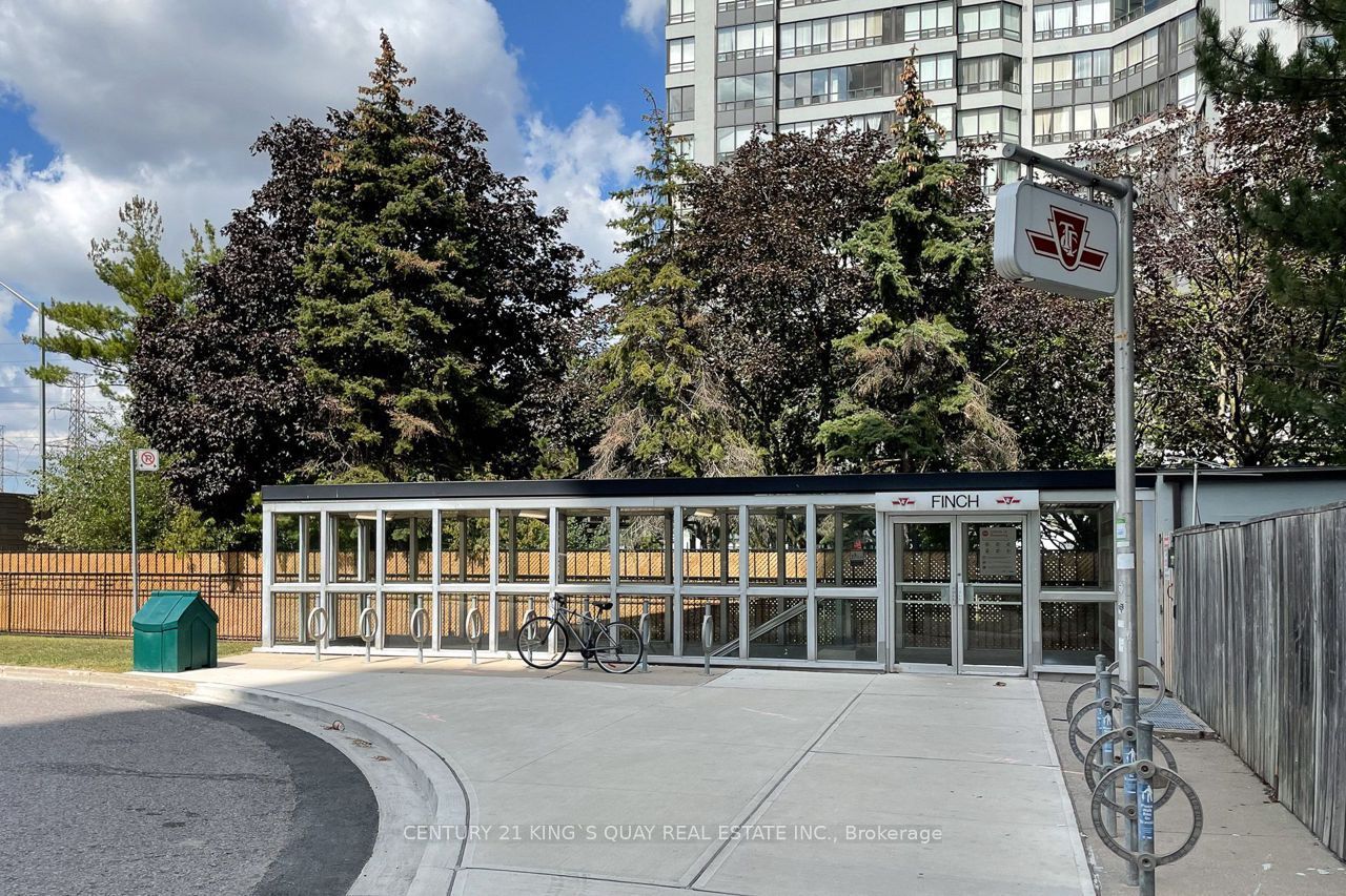 1 Pemberton Avenue 2207, Toronto, ON M2M 4L9 photo 4