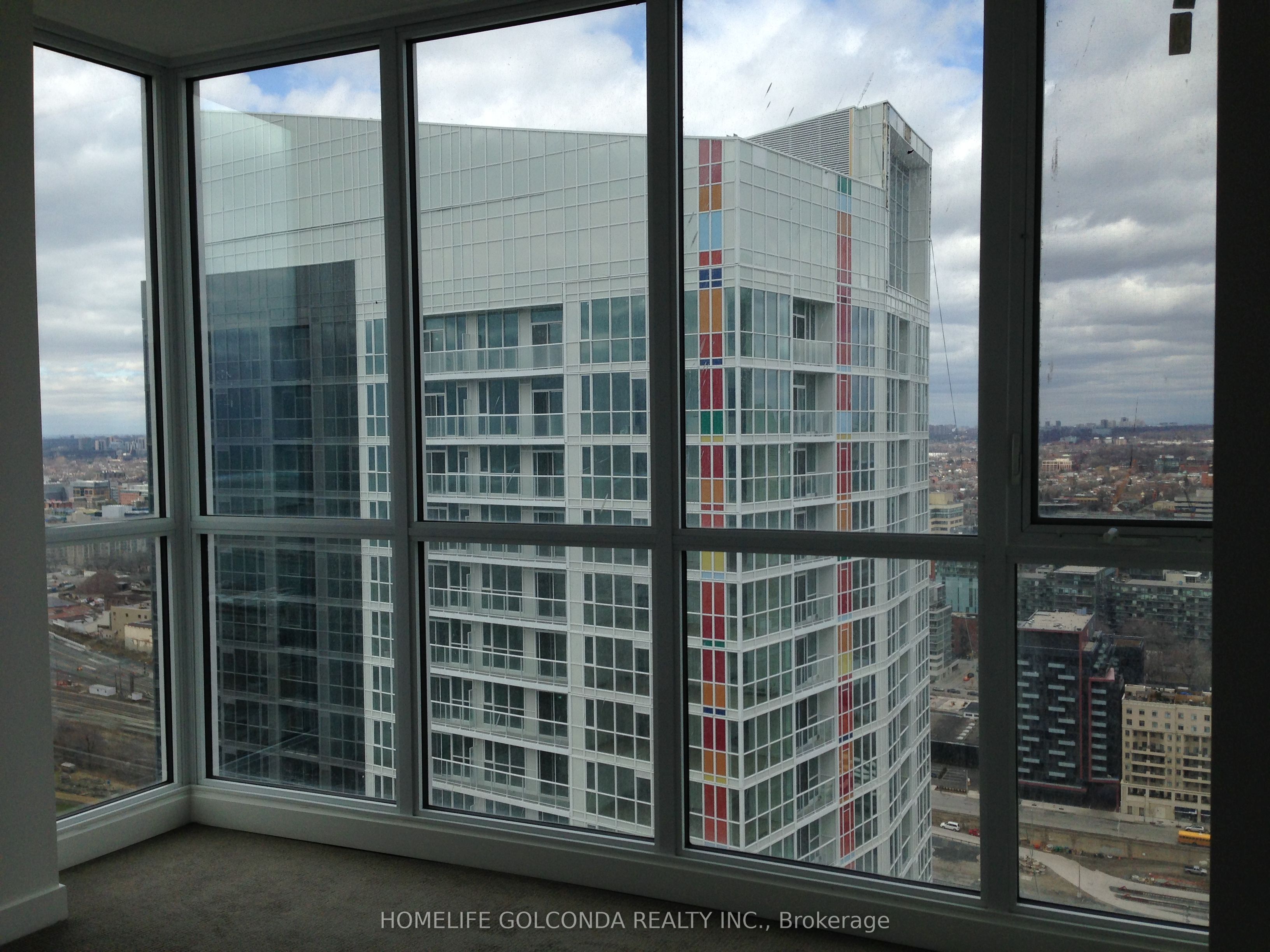 75 Queens Wharf Road 4315, Toronto, ON M5V 0J8 photo 4