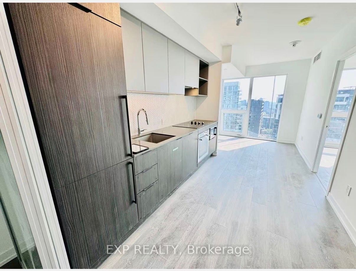 82 Dalhousie Street 3701, Toronto, ON M5B 0C5 photo 2