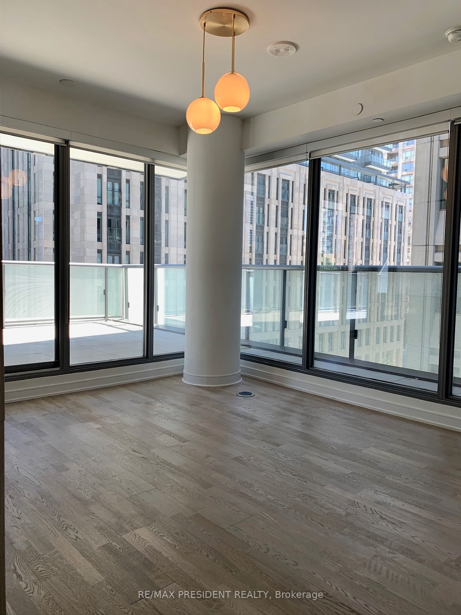 57 St Joseph Street 408, Toronto, ON M5S 0C5